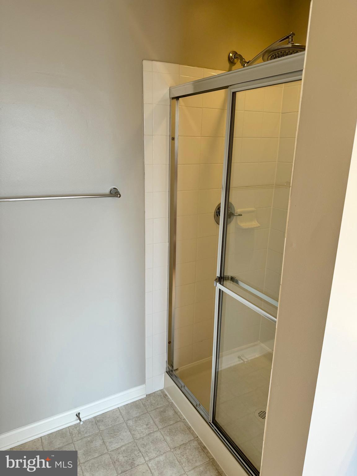 RIVERSIDE VILLAGES - Residential Lease