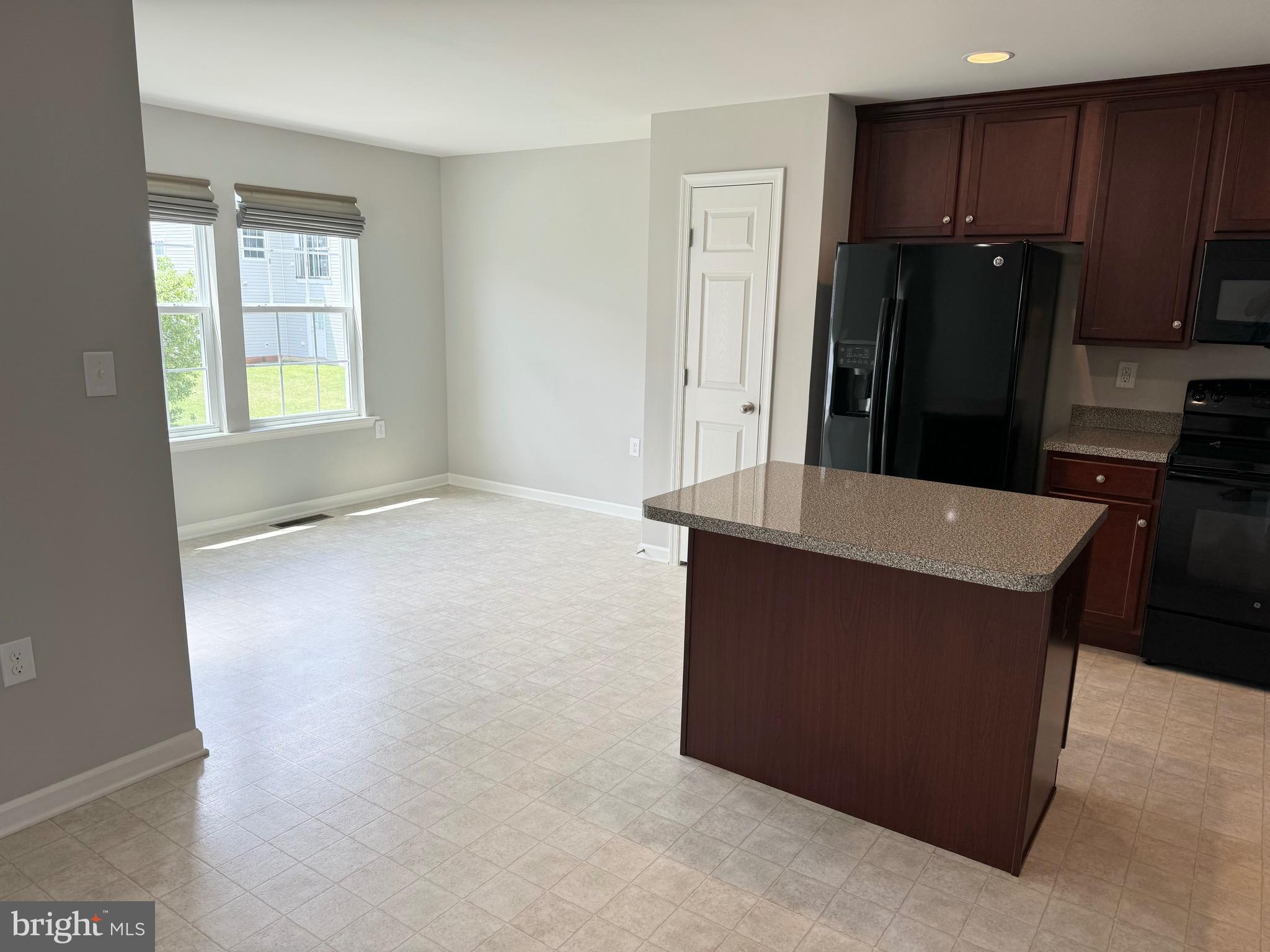 RIVERSIDE VILLAGES - Residential Lease