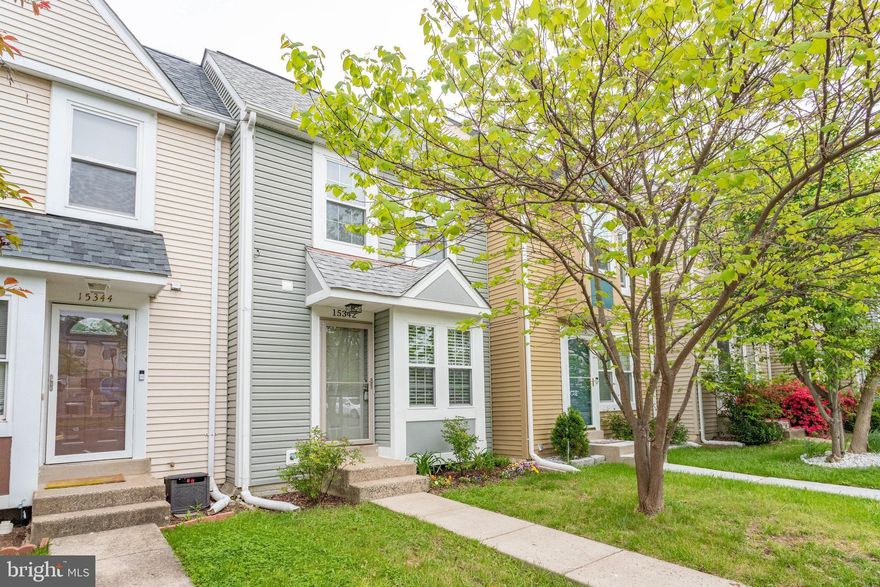 Remodeled 2BR, 2.5BA interior townhouse with 2 parking spaces in sought after Rippon Landing. Open floor plan. Fresh paint throughout. Efficiently designed kitchen with everything a cook could want. Living /dining room combination will accommodate large family gatherings. Living room opens onto a private deck to expand leisure activities to the outdoors. Upstairs, two spacious bedrooms with plenty of space for sleep, storage or play. Full bath helps eliminate early morning traffic jams. Downstairs, recreation room, full bath, laundry and storage. Home backs to trees to offer privacy. Fenced backyard with patio is ideal when entertaining friends and family. Conveniently located to major commuter routes, restaurants and shops. This is the perfect place to call home!