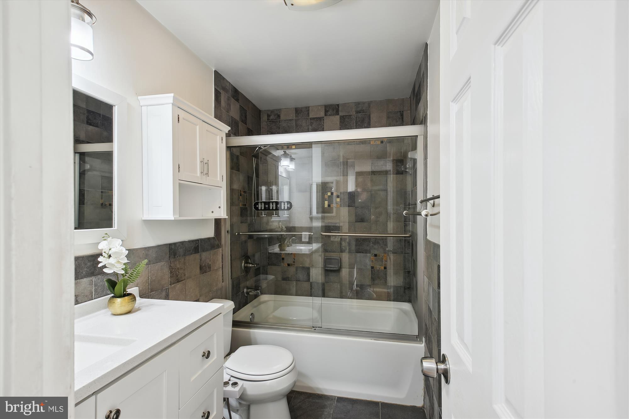 LAKEVIEW - Residential