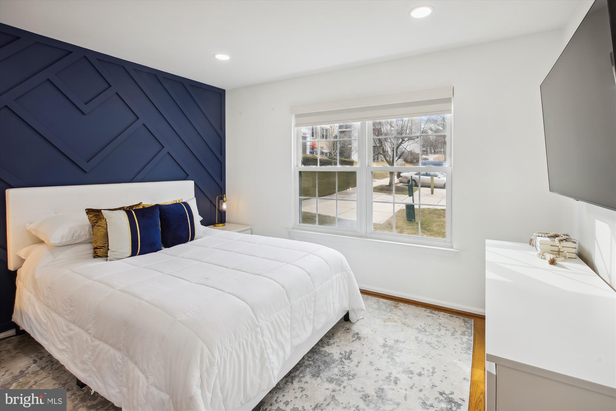 LAKEVIEW - Residential