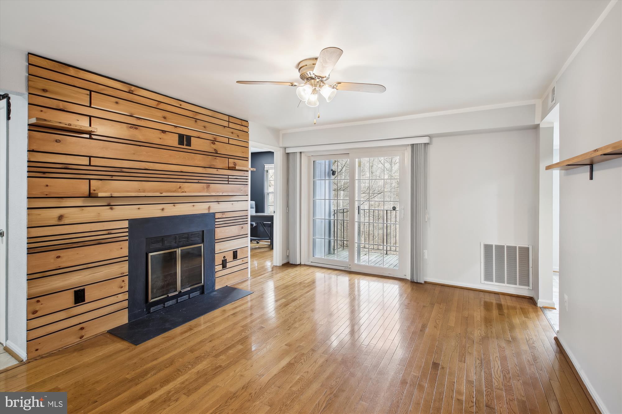 LAKEVIEW - Residential