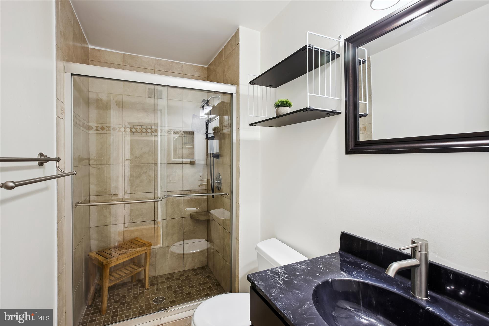 LAKEVIEW - Residential