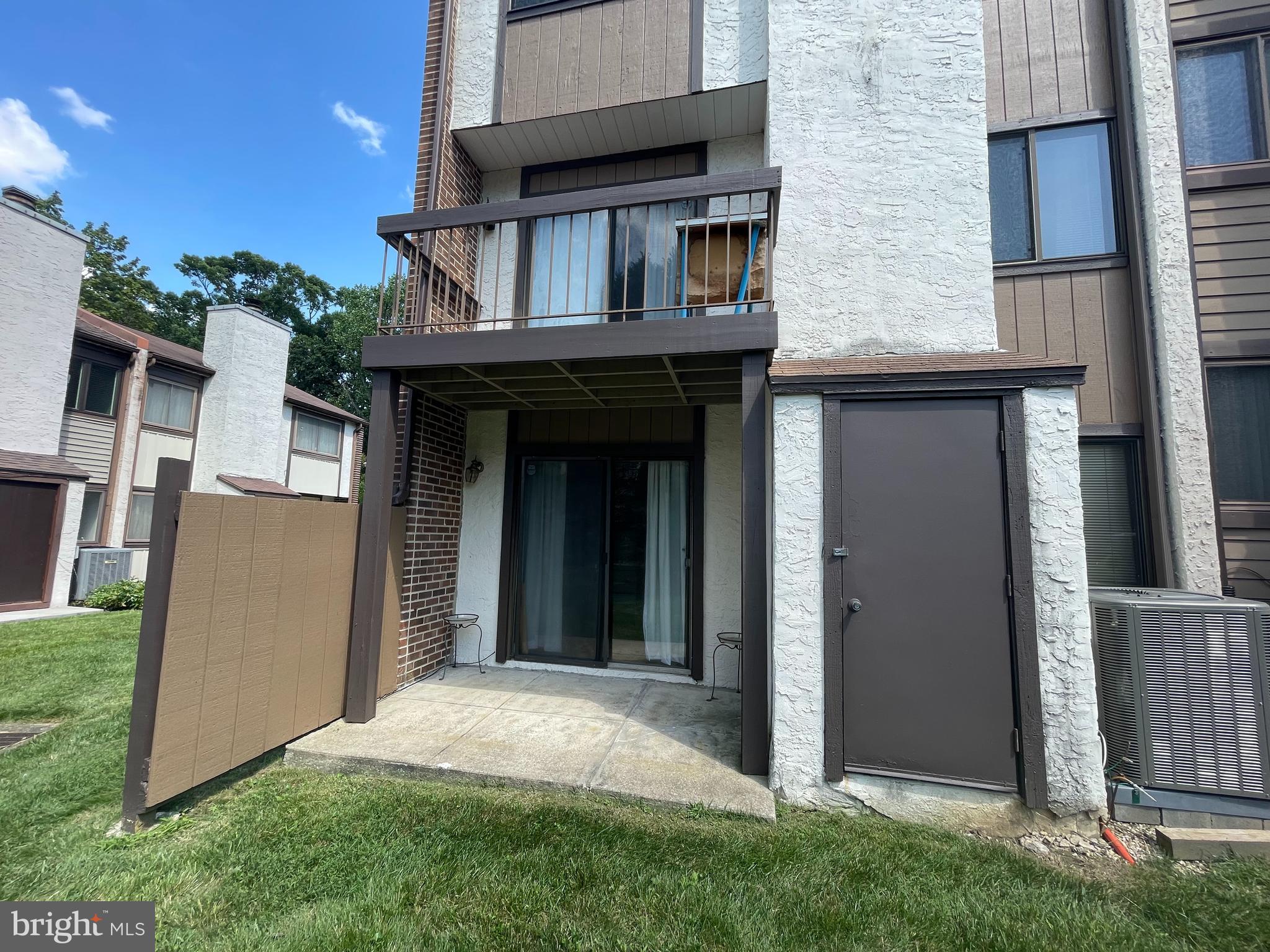 KING OF PRUSSIA - Residential Lease