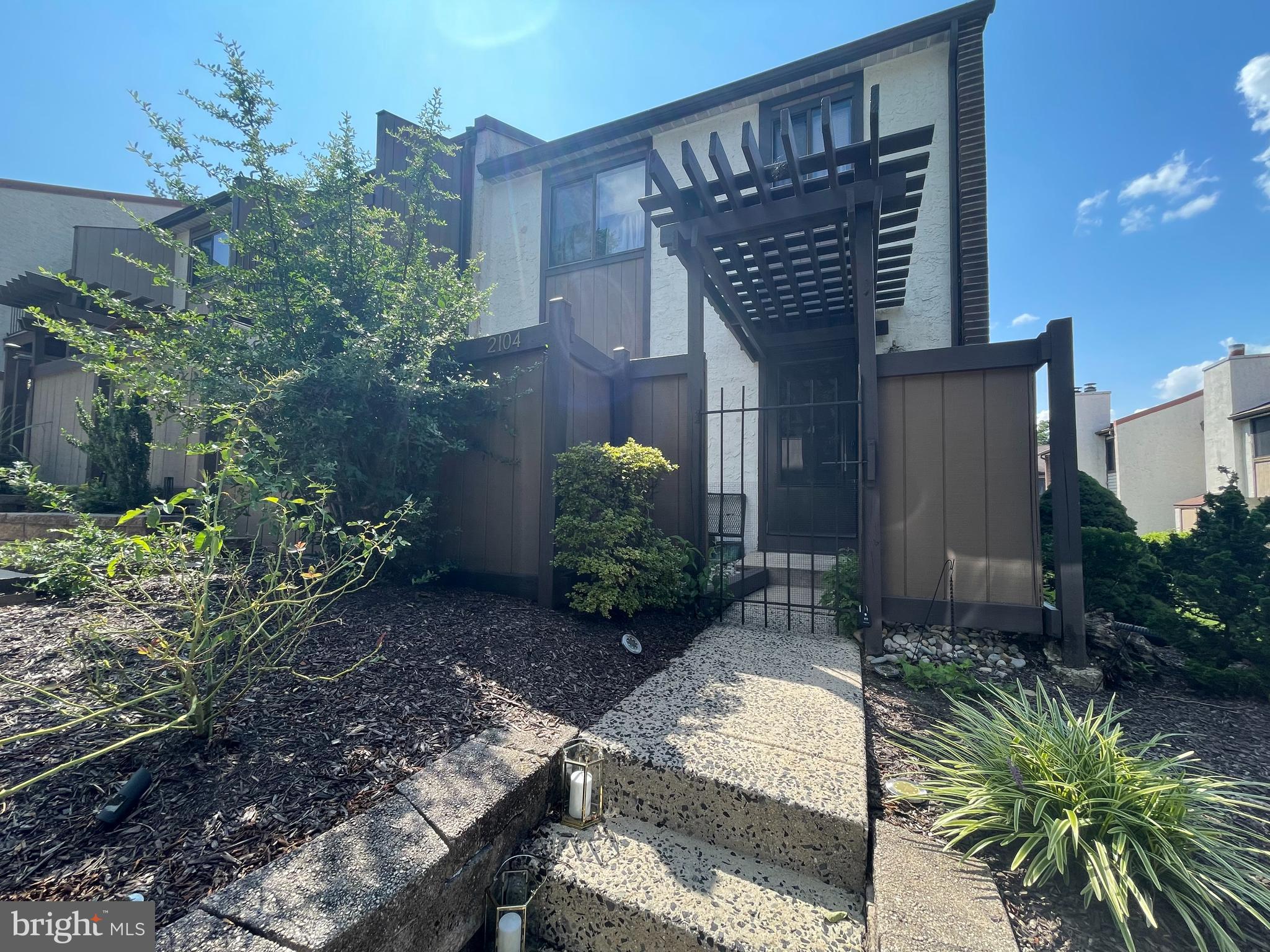 KING OF PRUSSIA - Residential Lease