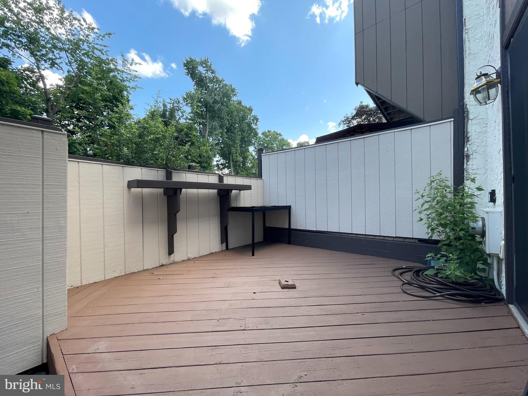 KING OF PRUSSIA - Residential Lease