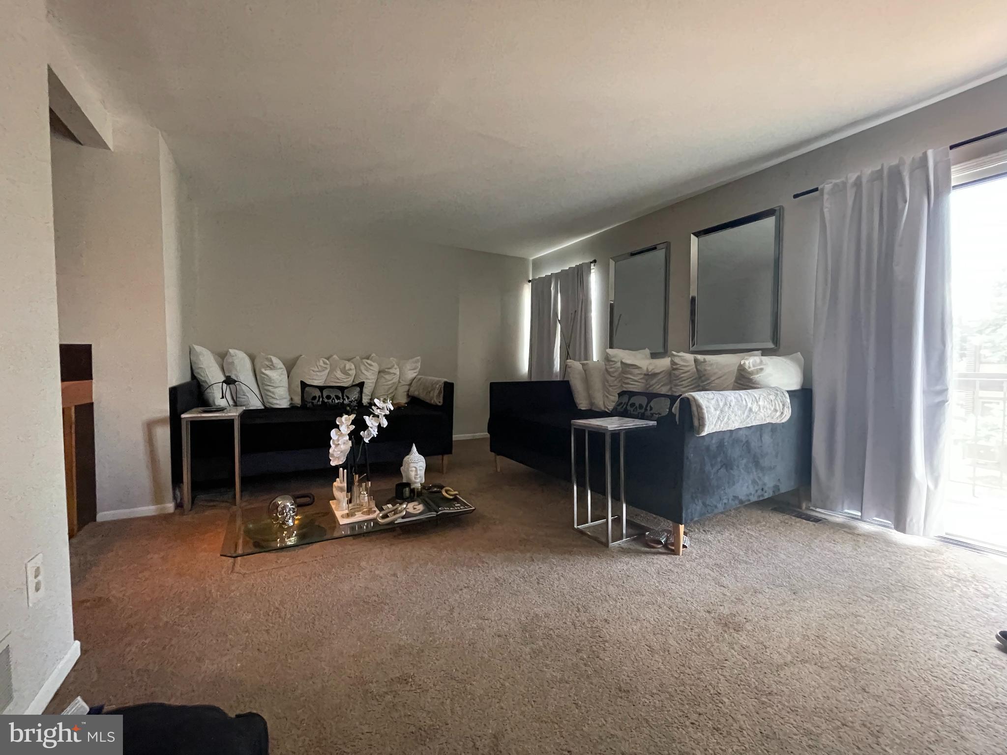 KING OF PRUSSIA - Residential Lease