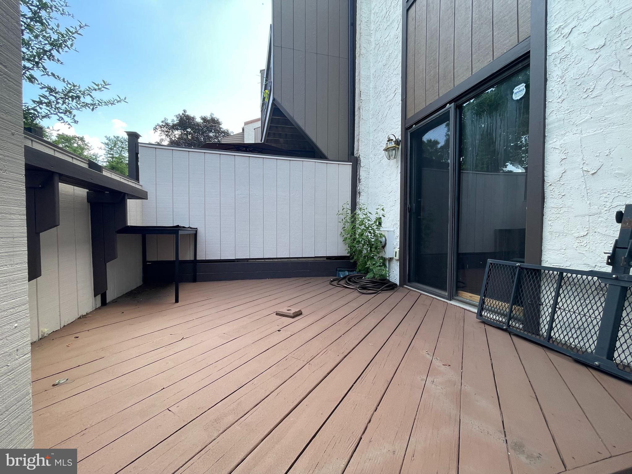 KING OF PRUSSIA - Residential Lease