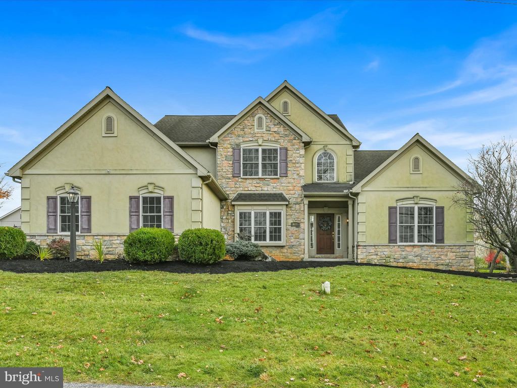 Photo of 610 W Orange Street, LITITZ, PA 17543 (MLS # PALA2061038)