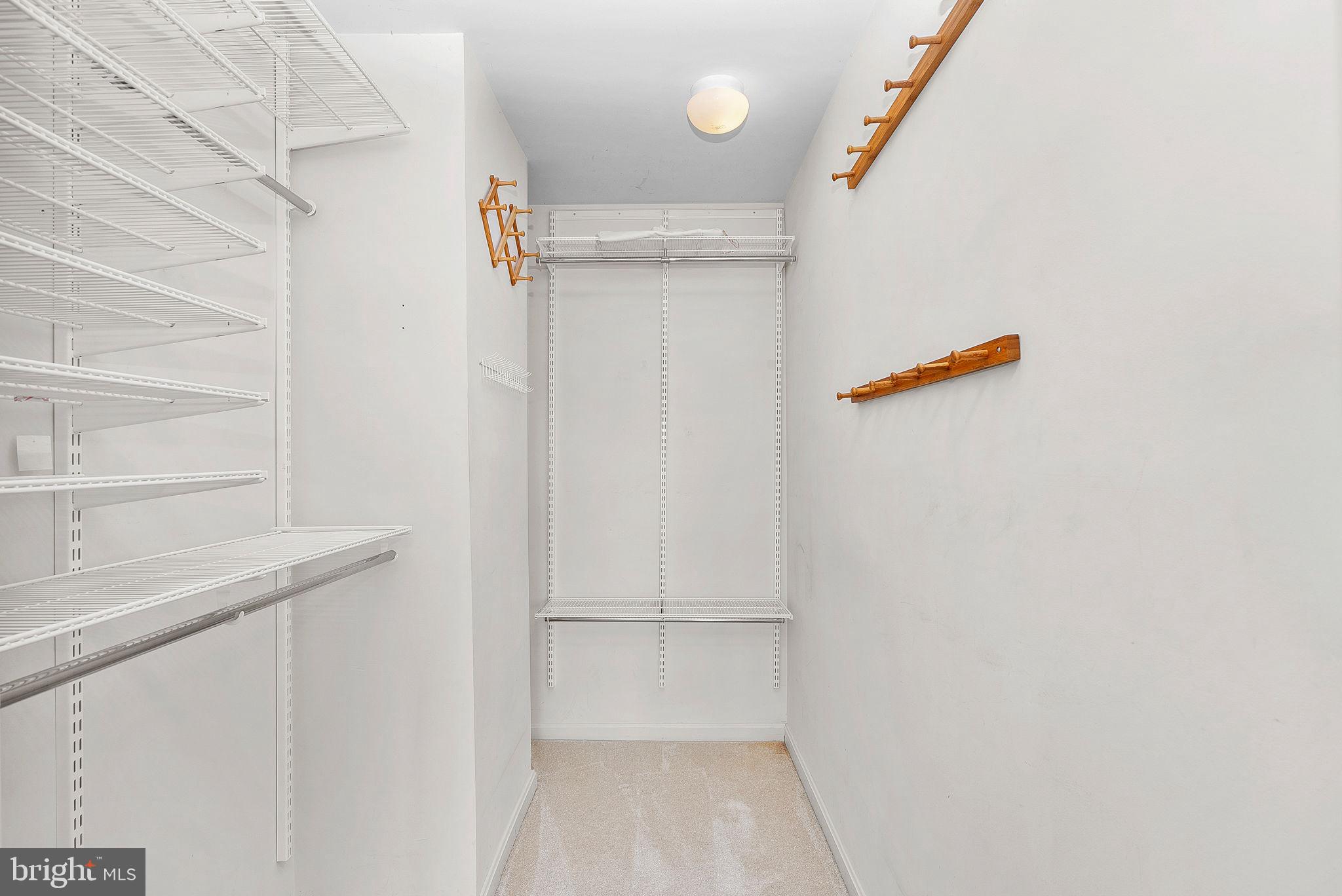 SANDERS MILL - Residential