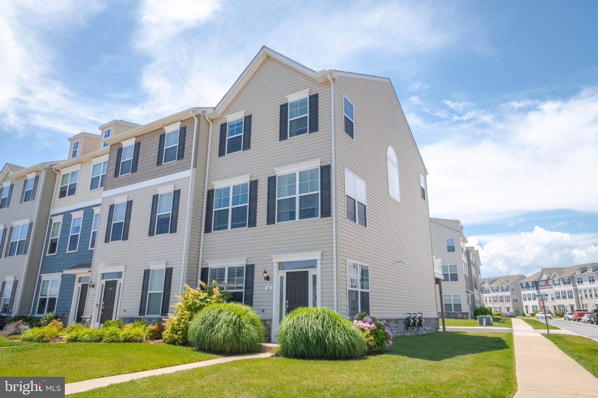 ELLENDALE - Residential