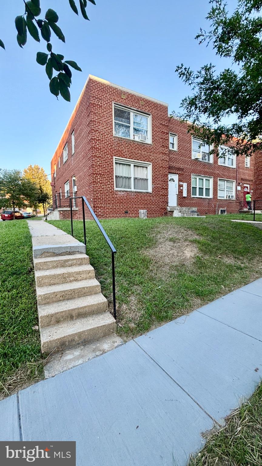 400 CHAPLIN STREET SE