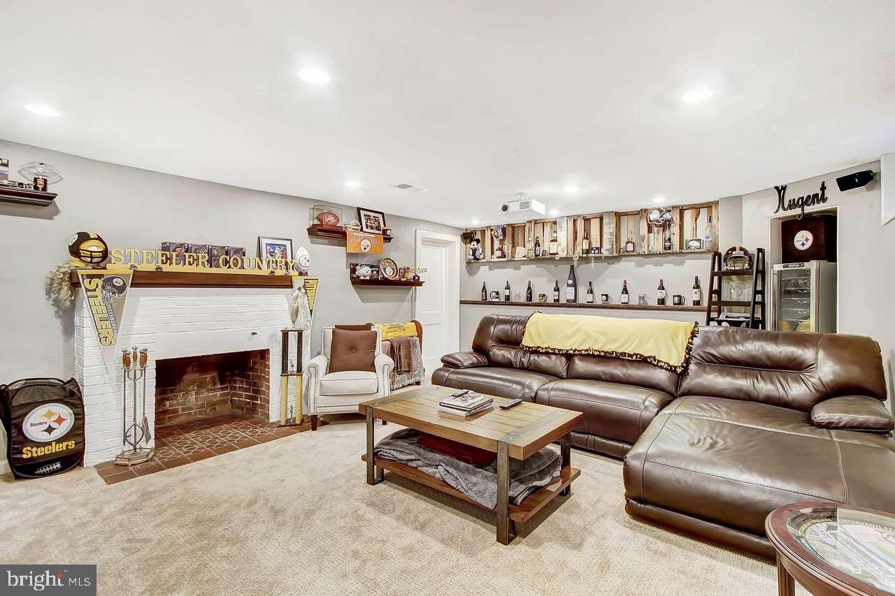 OLD EAST YORK - Residential
