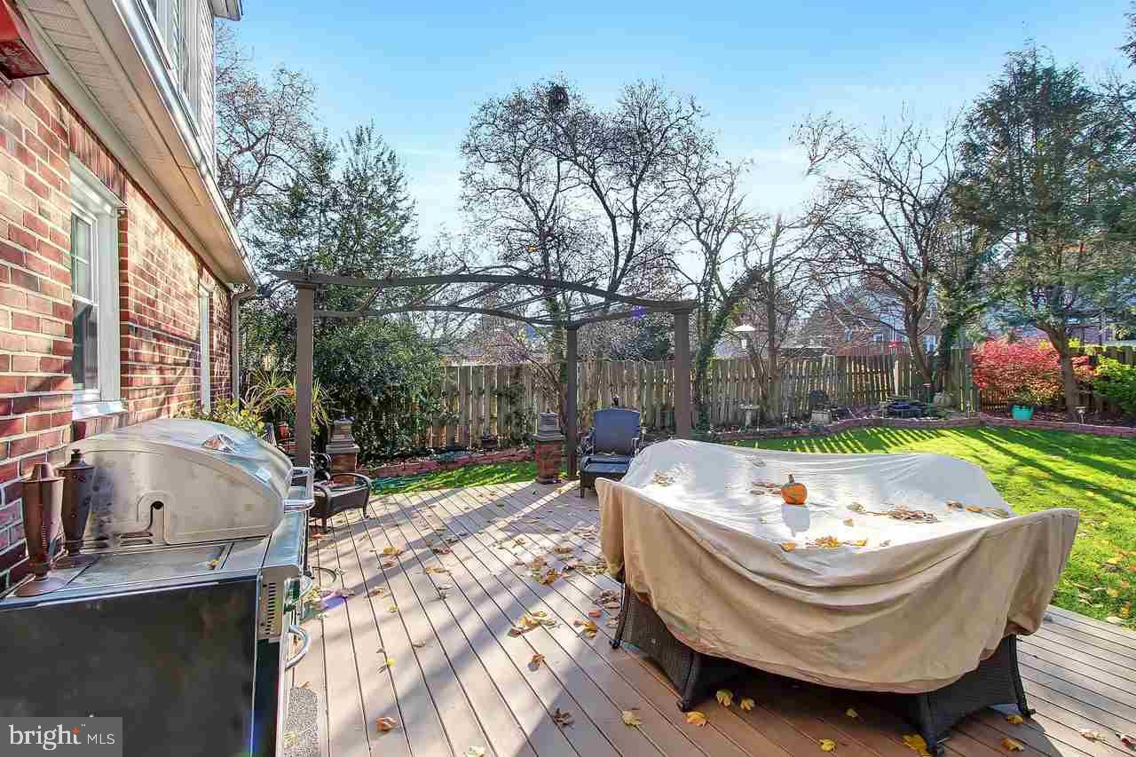 OLD EAST YORK - Residential