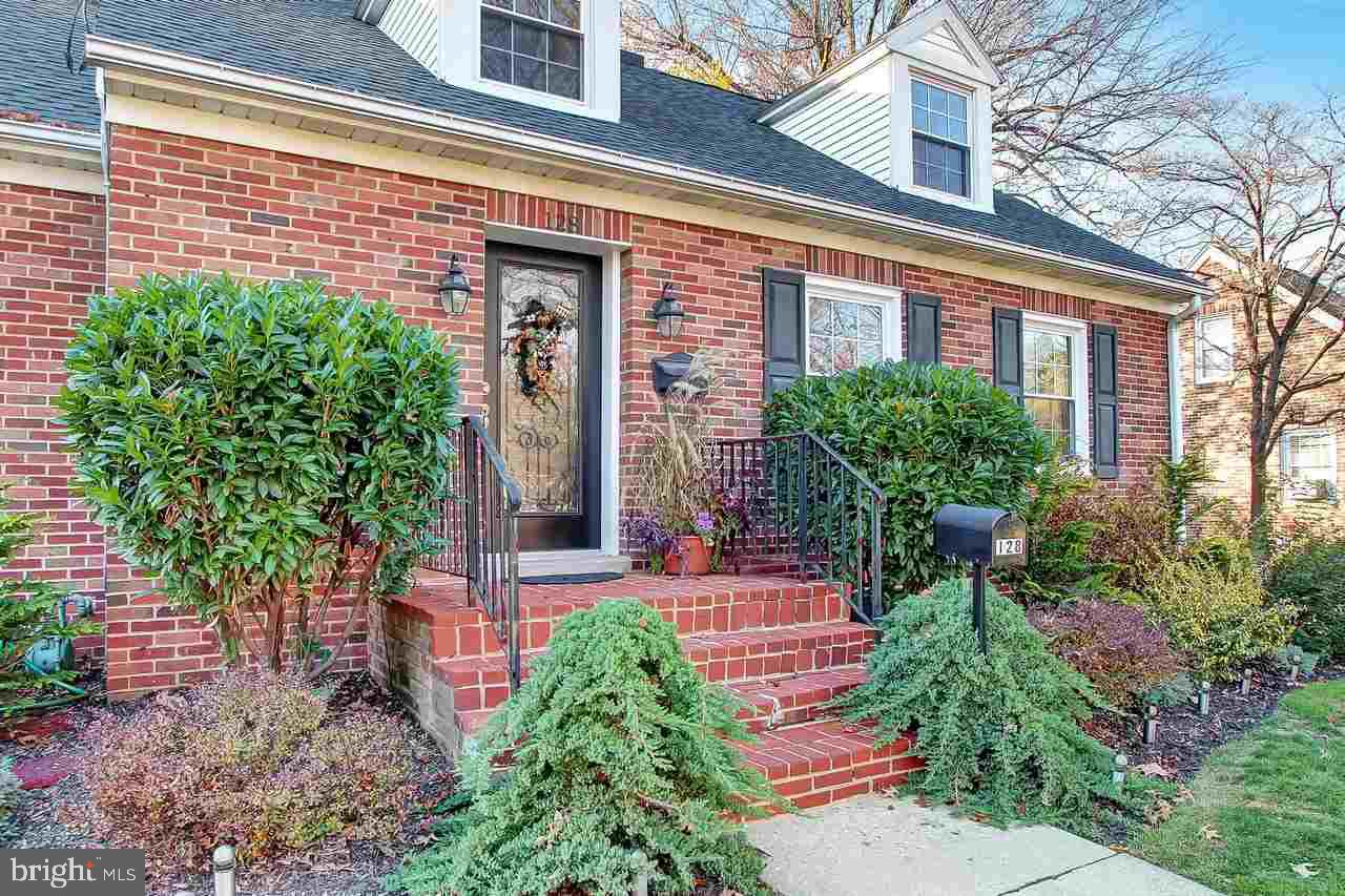 OLD EAST YORK - Residential