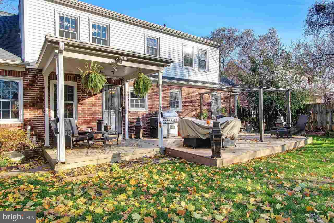 OLD EAST YORK - Residential