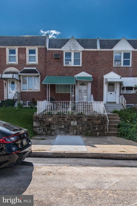 Townhouse For Sale - 6353 Gillespie Street<br/> PHILADELPHIA, PA 19135