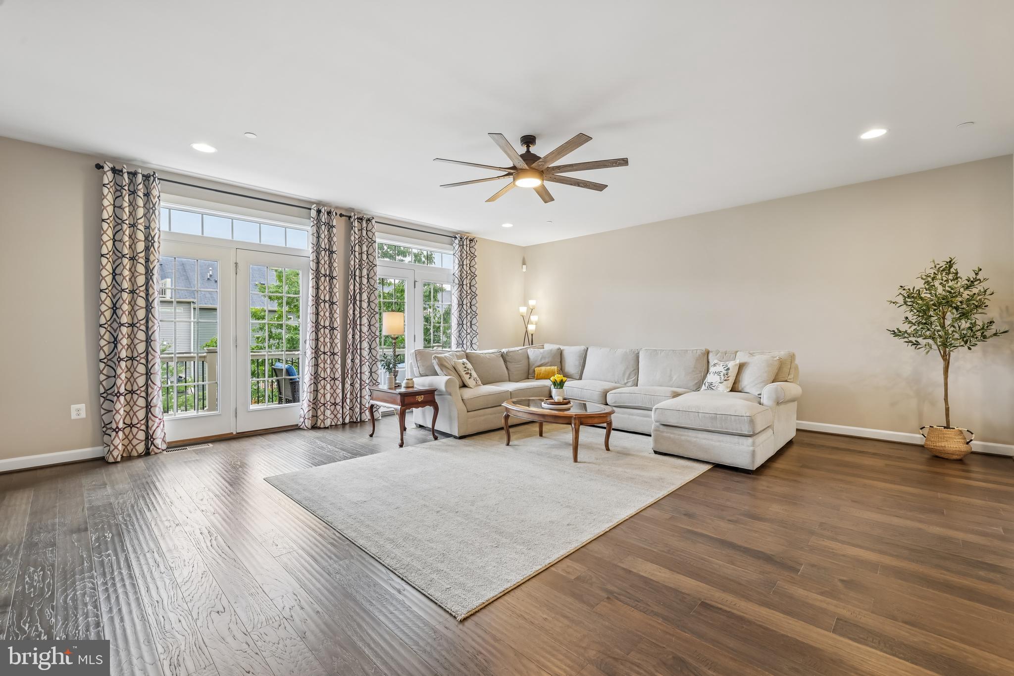 PARKSIDE - Residential