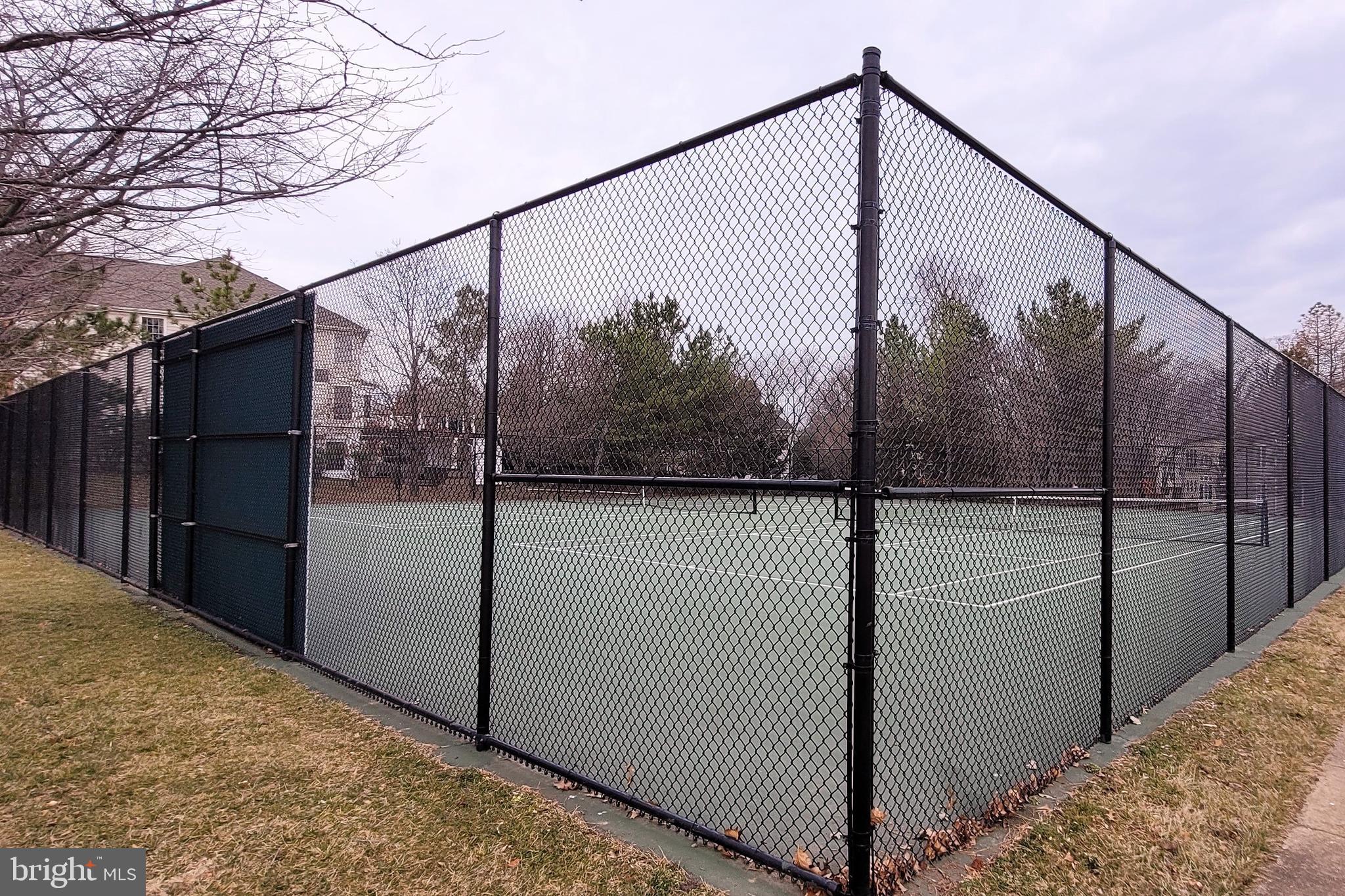 HIGHLAND OAKS - Residential