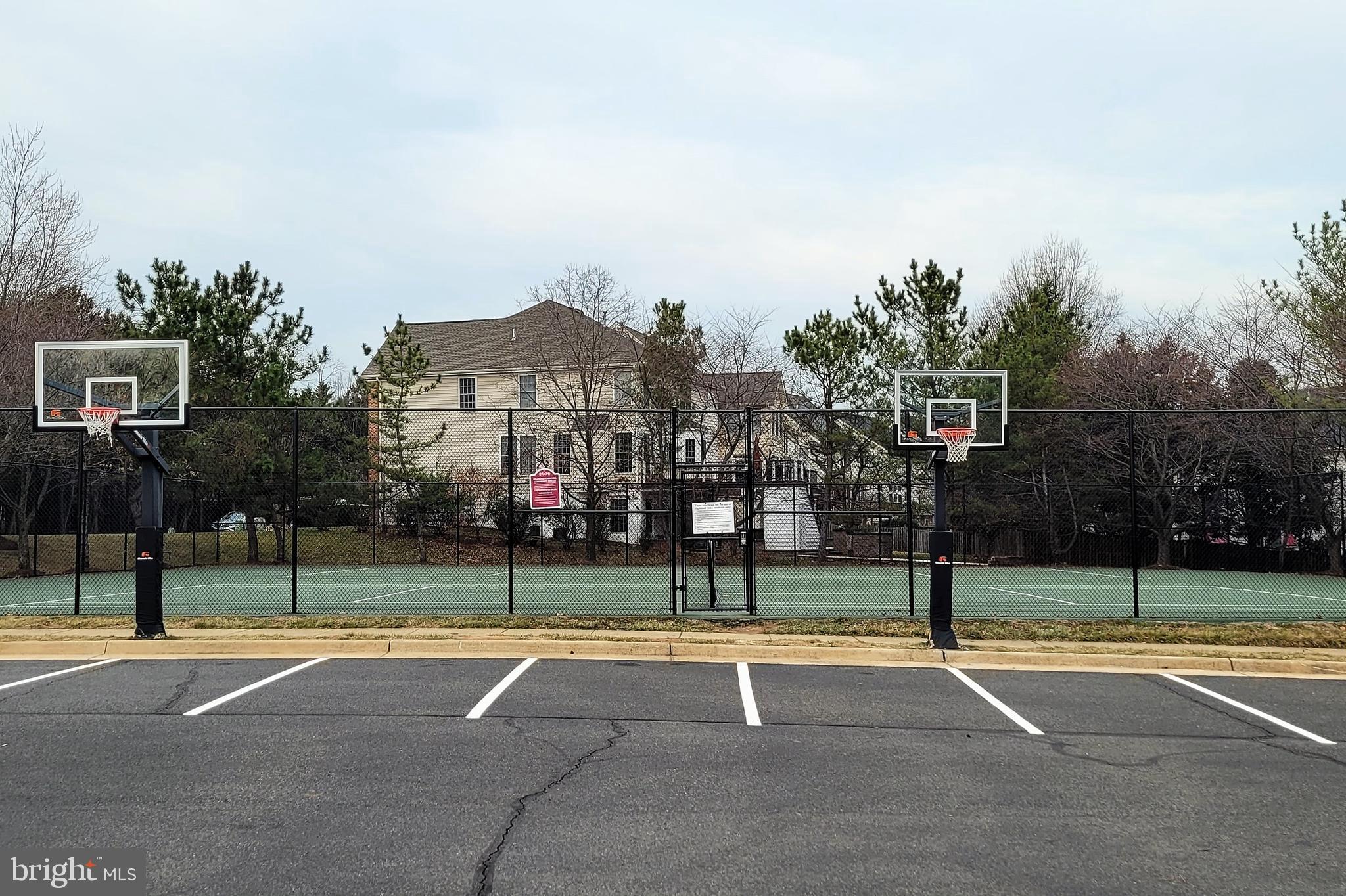 HIGHLAND OAKS - Residential