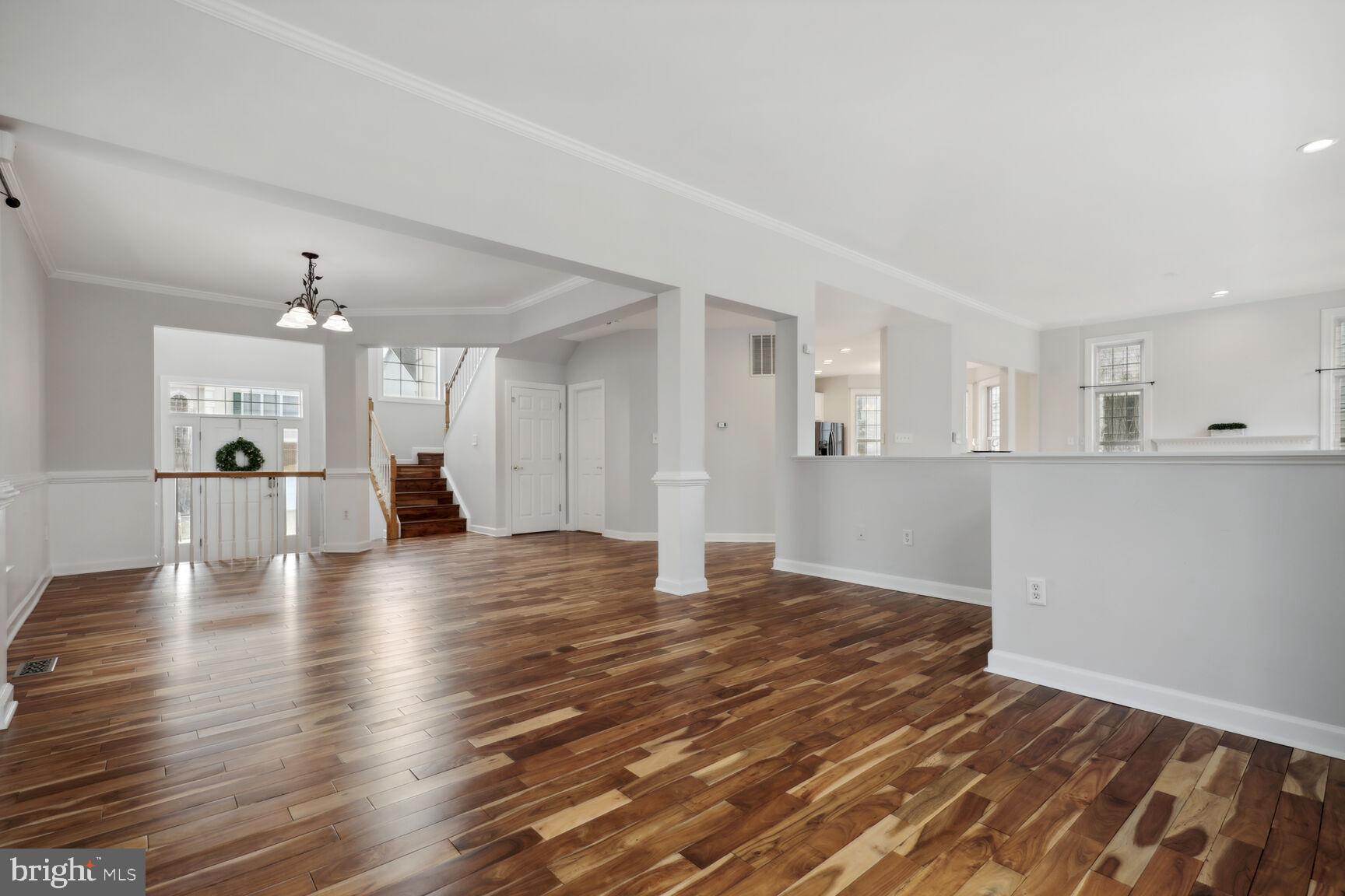 HIGHLAND OAKS - Residential