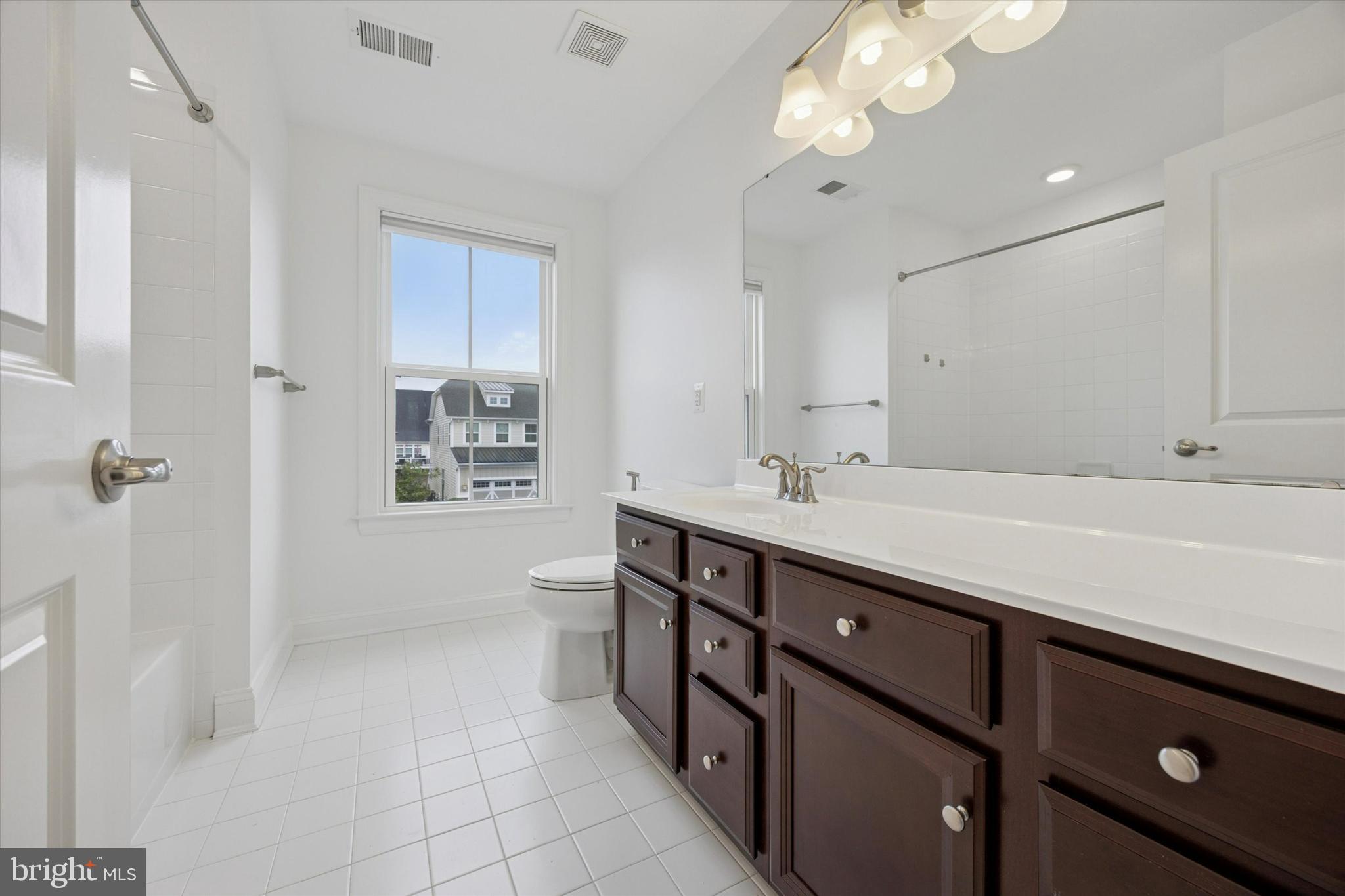 ATWATER - Residential Lease