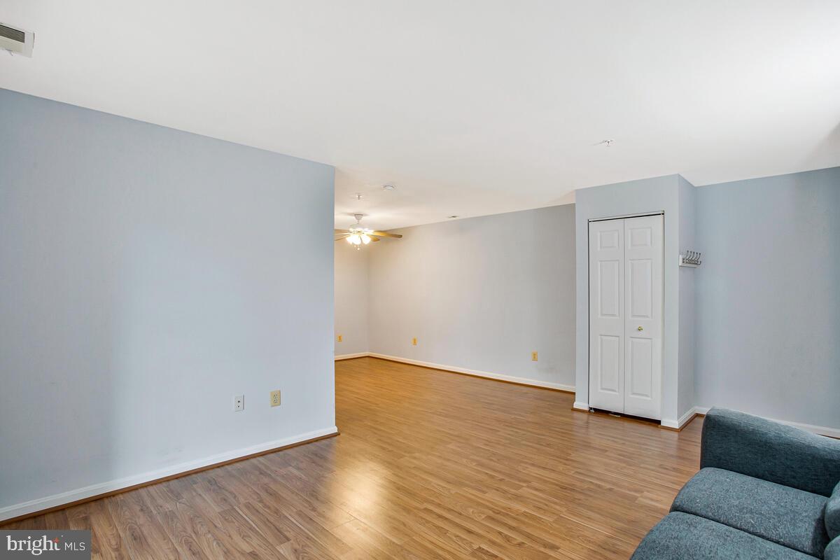 CROMWELL FOUNTAIN - Residential