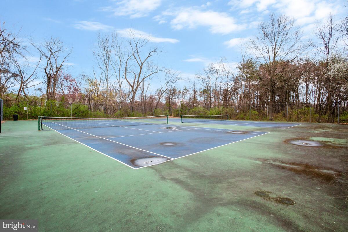 CROMWELL FOUNTAIN - Residential