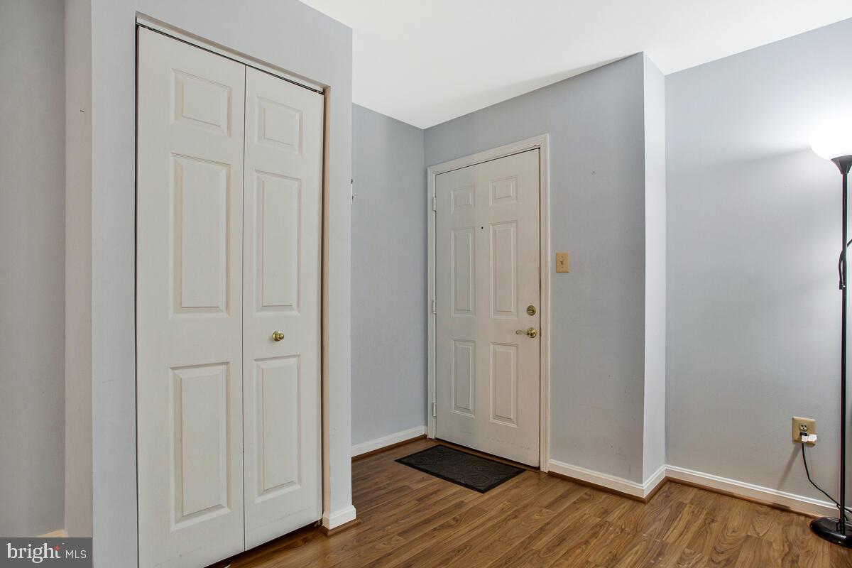 CROMWELL FOUNTAIN - Residential