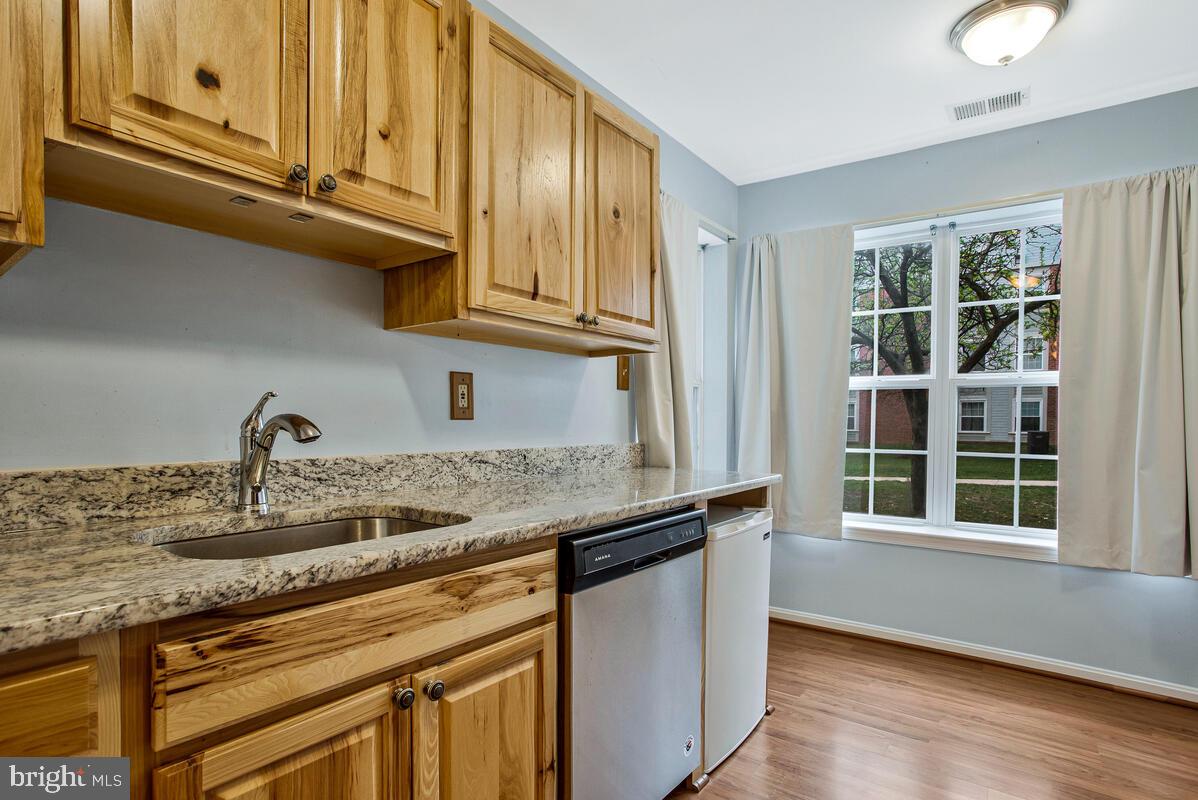 CROMWELL FOUNTAIN - Residential