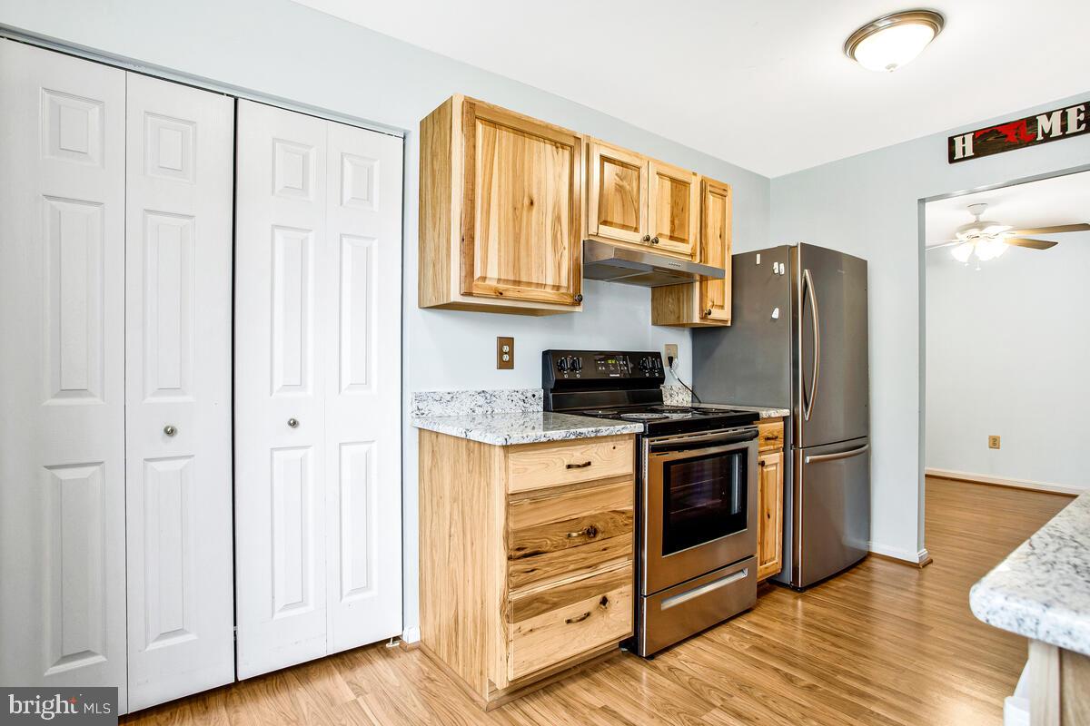 CROMWELL FOUNTAIN - Residential