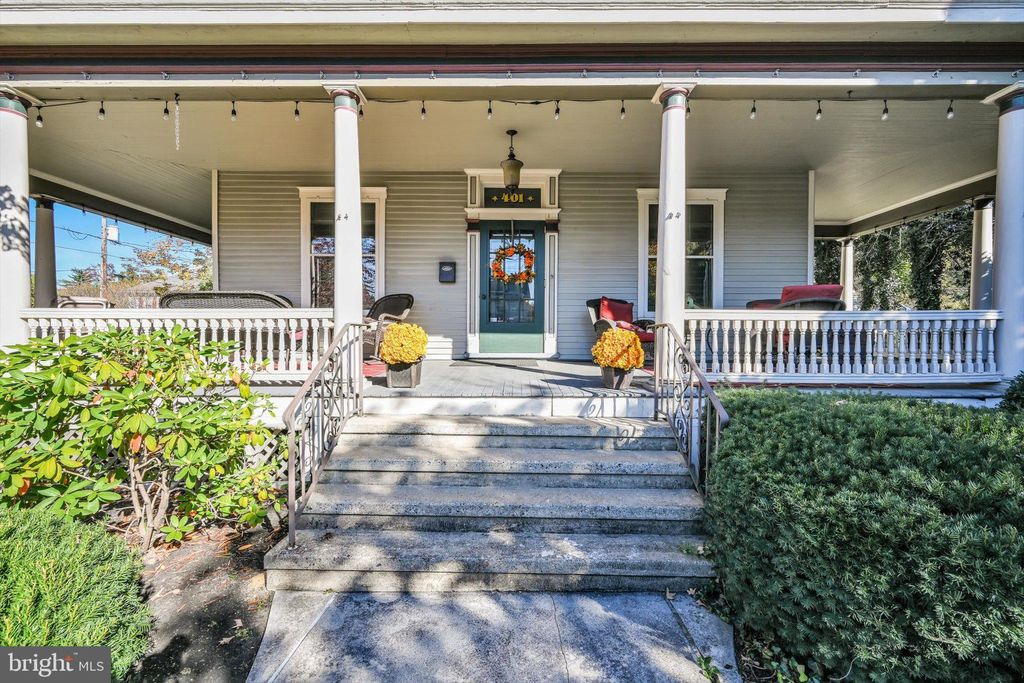 Photo of 401 S Broad Street, Lititz, PA 17543 (MLS # PALA2059798)