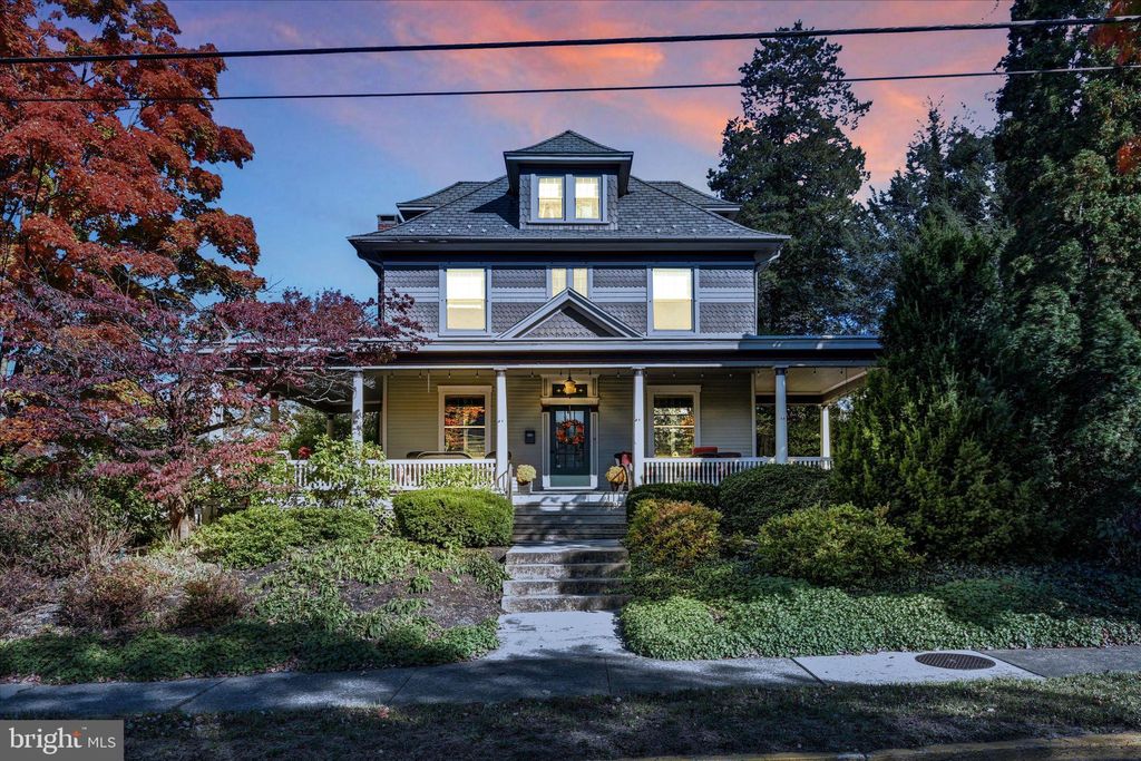 Photo of 401 S Broad Street, Lititz, PA 17543 (MLS # PALA2059798)