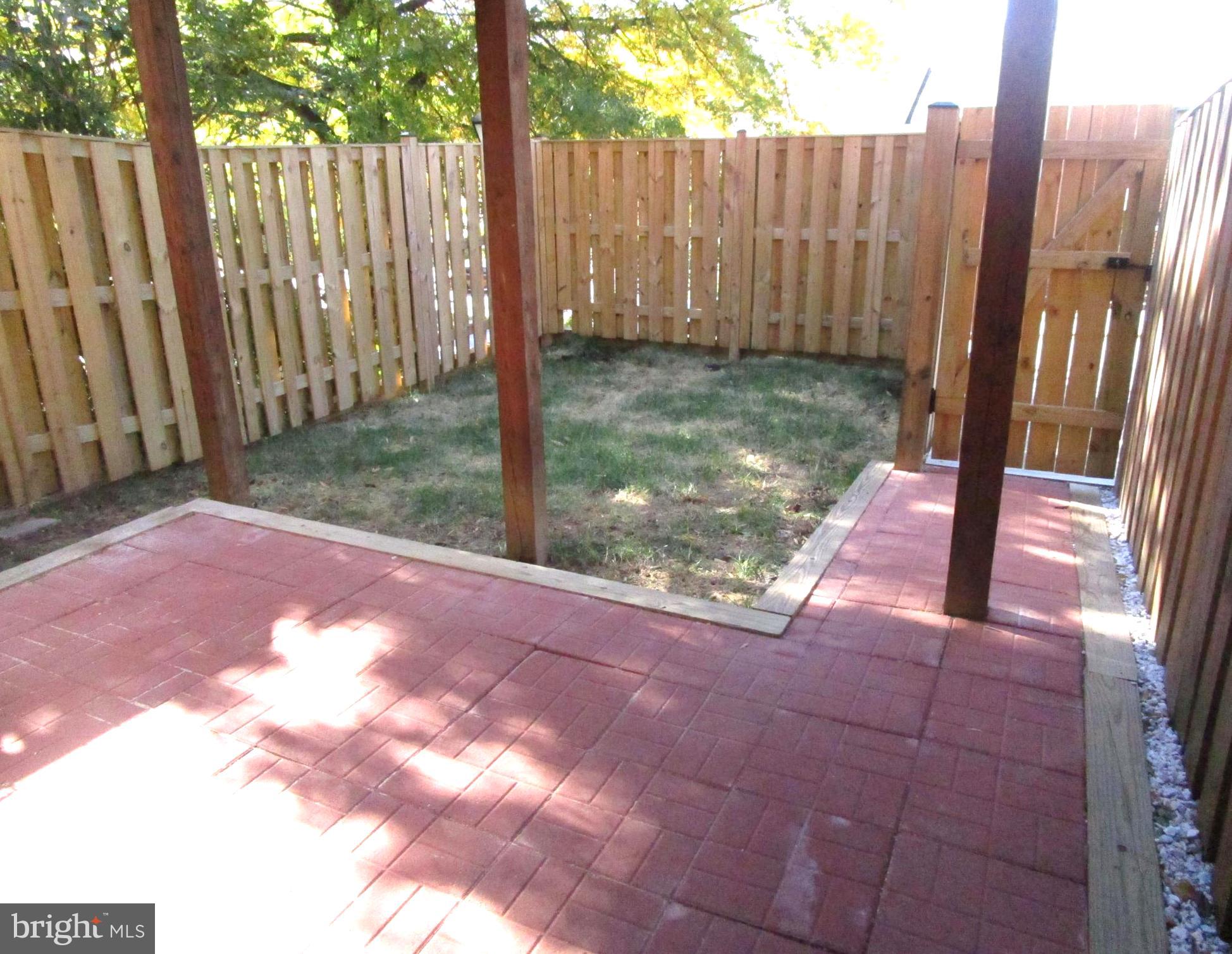 HENSON PARK - Residential Lease