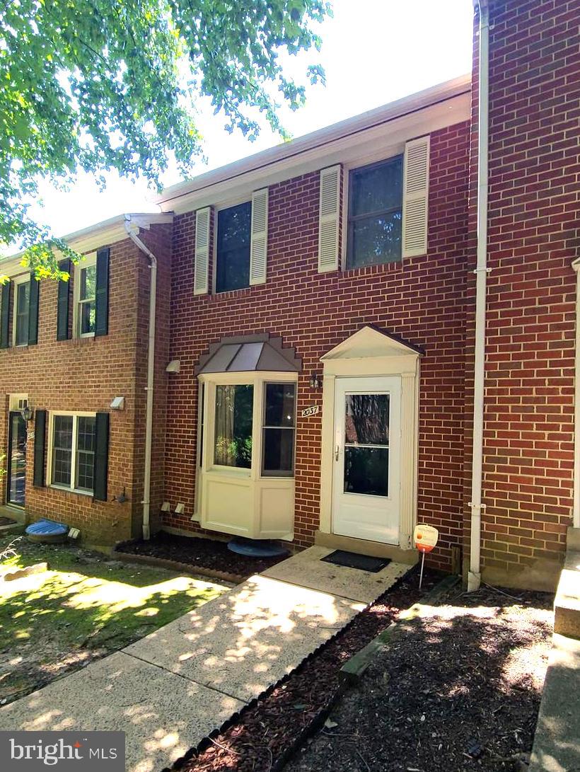 HENSON PARK - Residential Lease