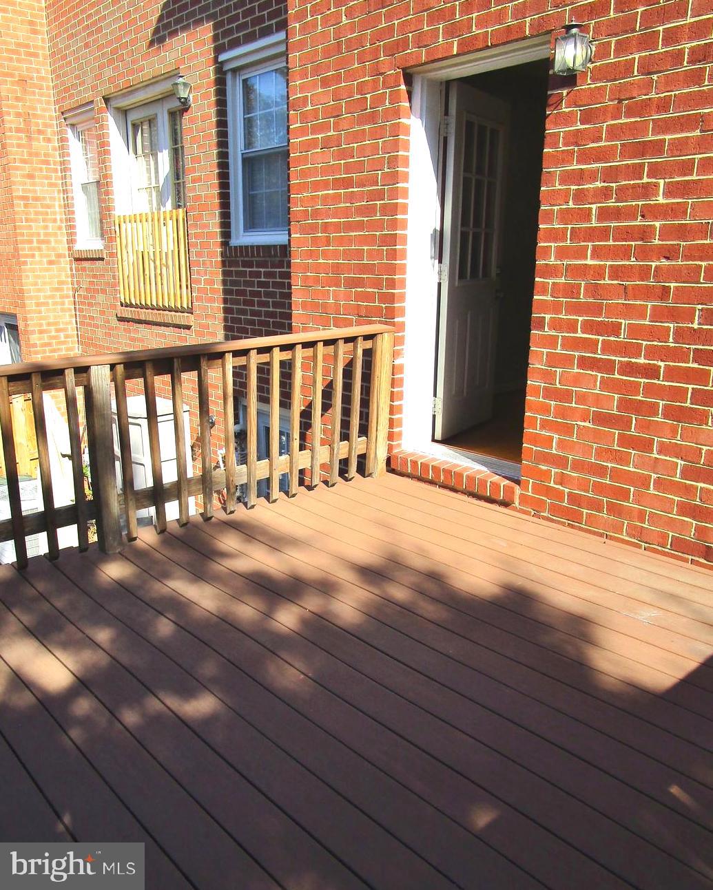 HENSON PARK - Residential Lease