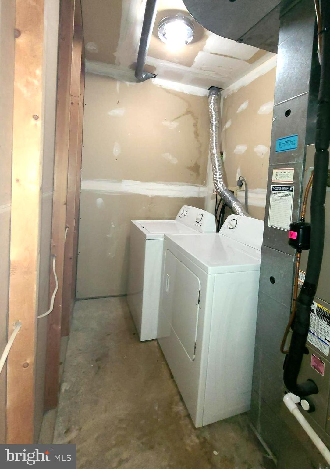 HENSON PARK - Residential Lease