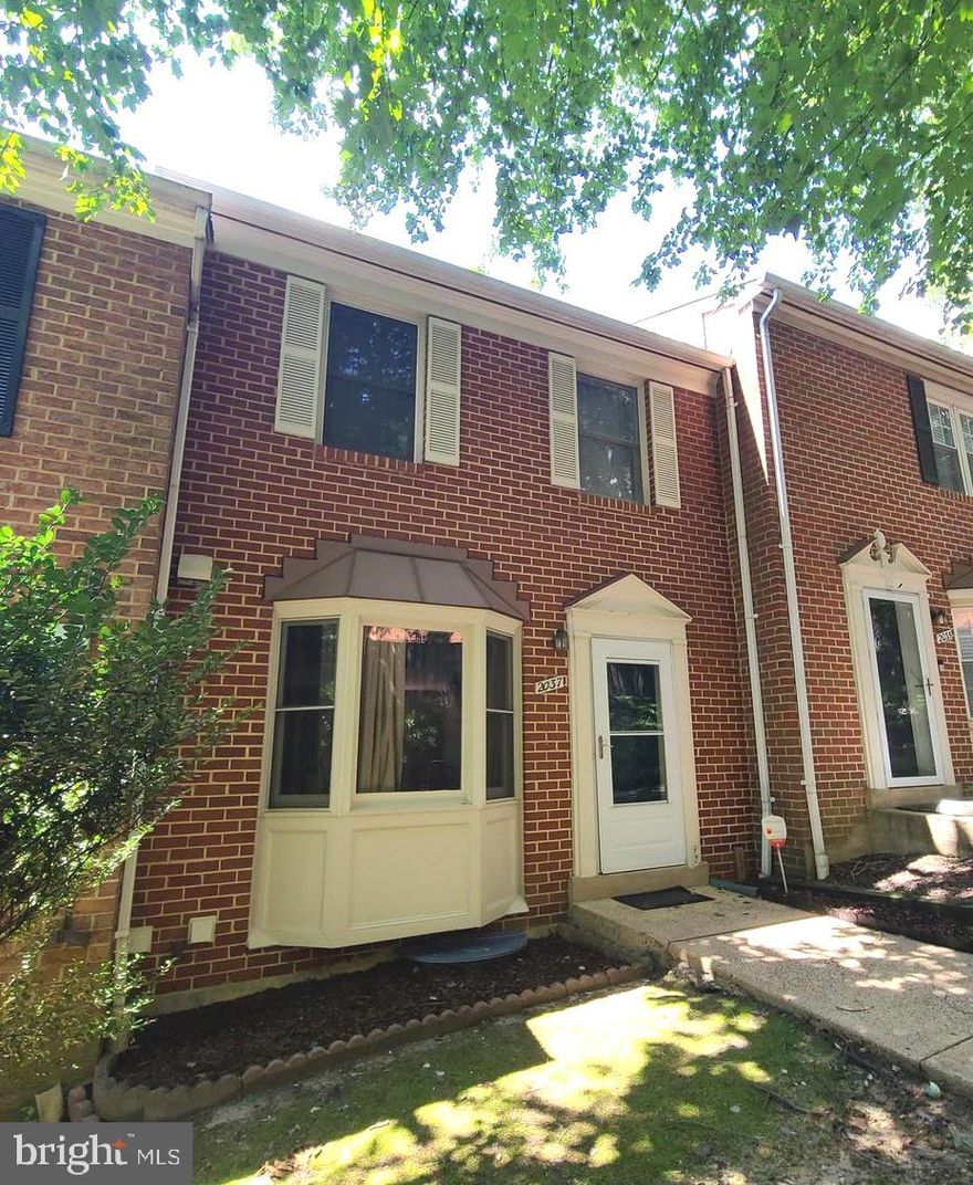 3-level brick townhome- Main Level with hardwood floors, Updated Kitchen w granite counters, SS appliances, Living/Dining Room Combo that leads out to rear deck- Upstairs has 2 Bedrooms and 1 Full bath upstairs- Lower level has Den/Bedroom & Full Bath, Rec Room walkout to fenced rear yard. 2 assigned parking spaces. Fresh Paint- Close to Pentagon City Metro. Metro bus right outside your door. 1 Pet case by case with a $500 pet deposit. Maximum 3 unrelated adults but can only use 2 incomes to qualify.