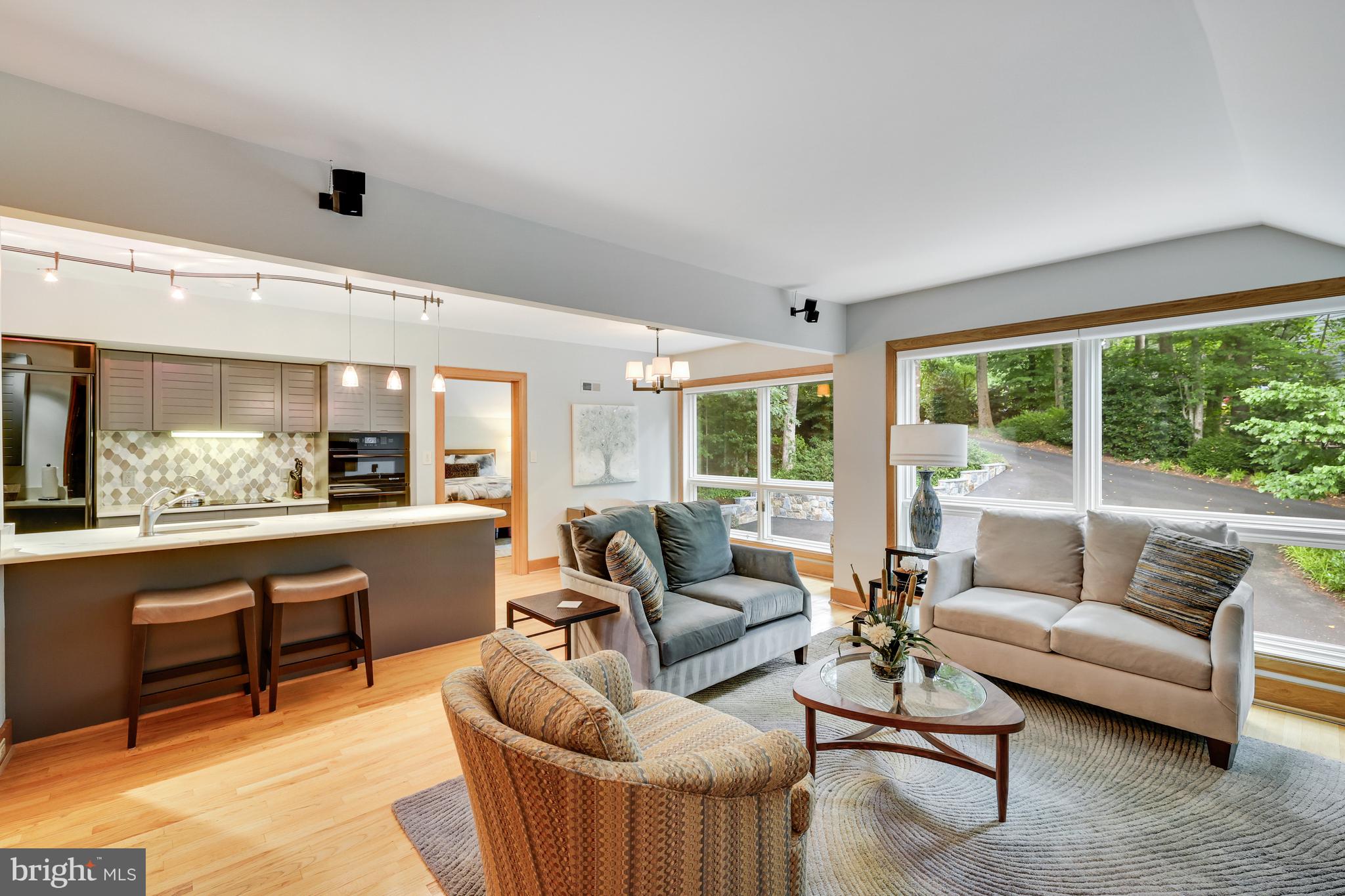 RESTON - Residential