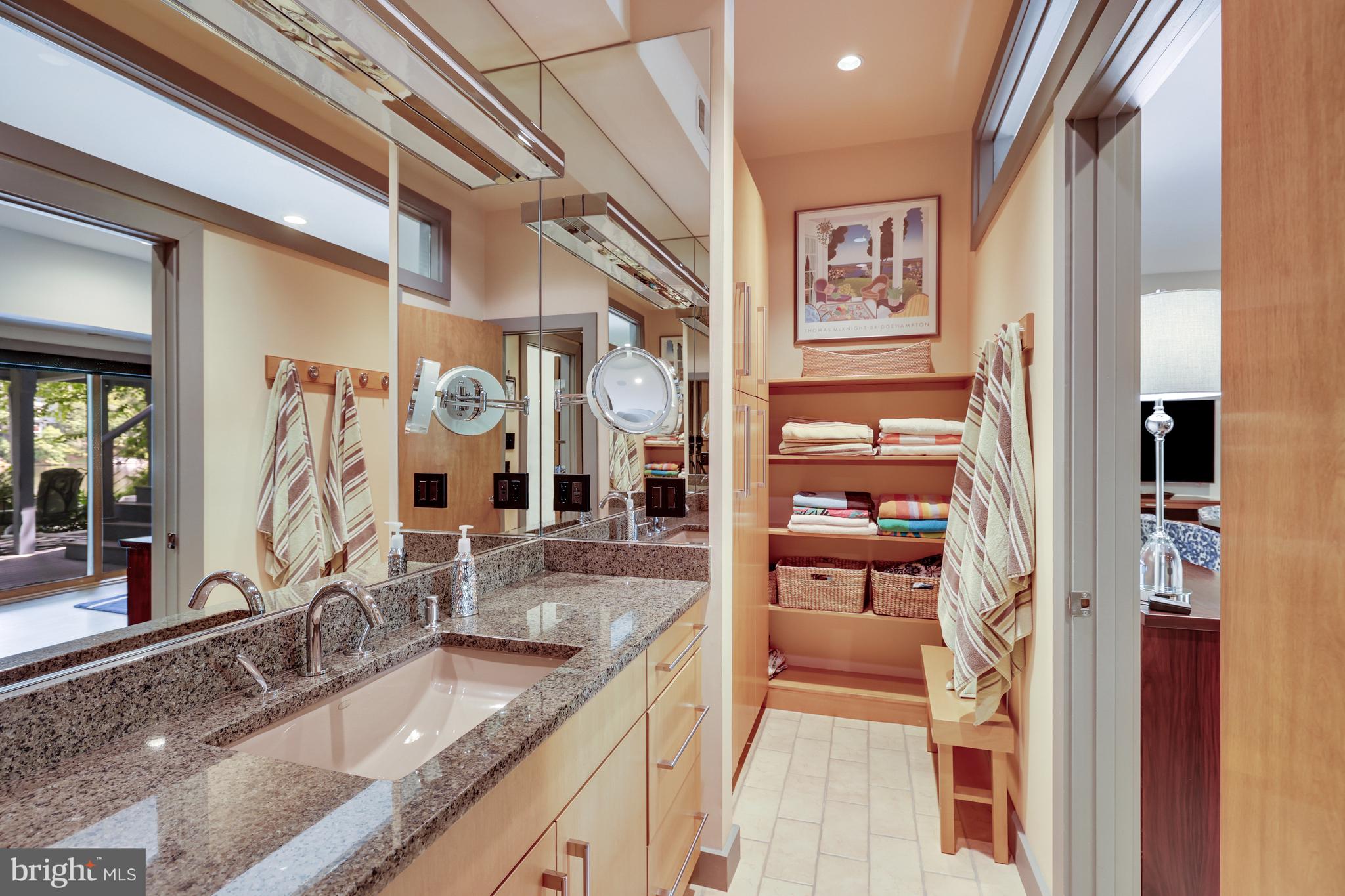 RESTON - Residential