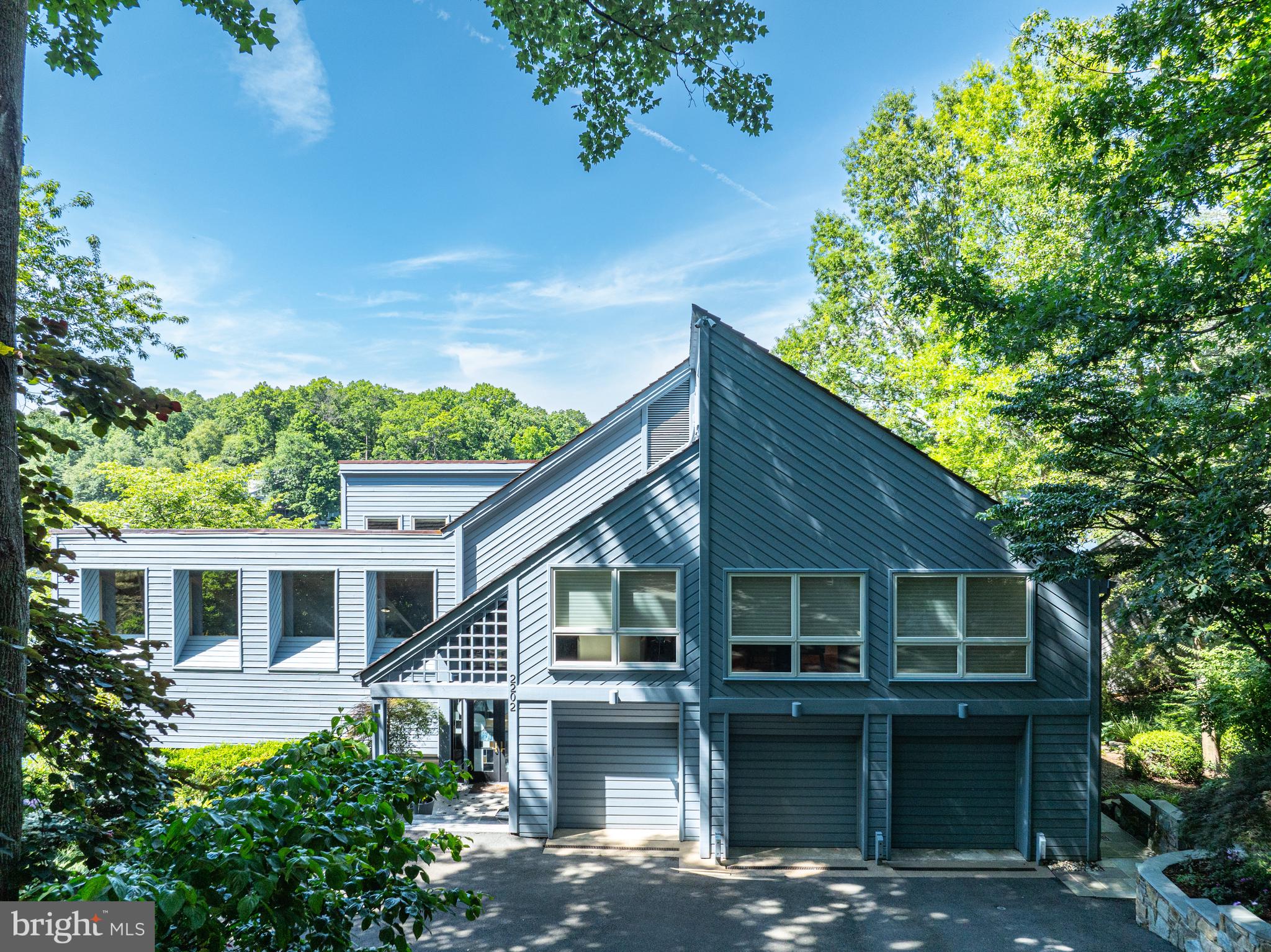 RESTON - Residential