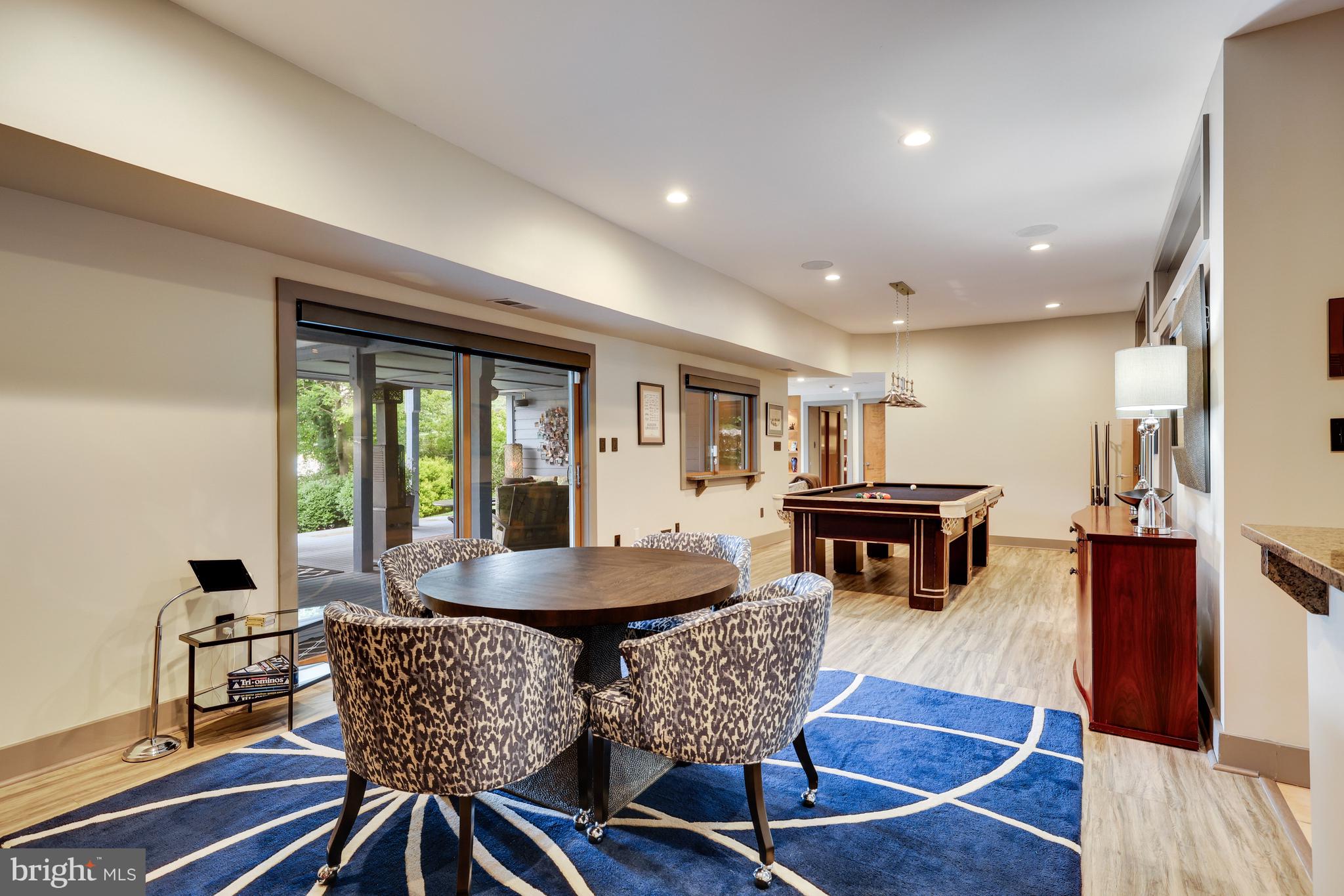 RESTON - Residential