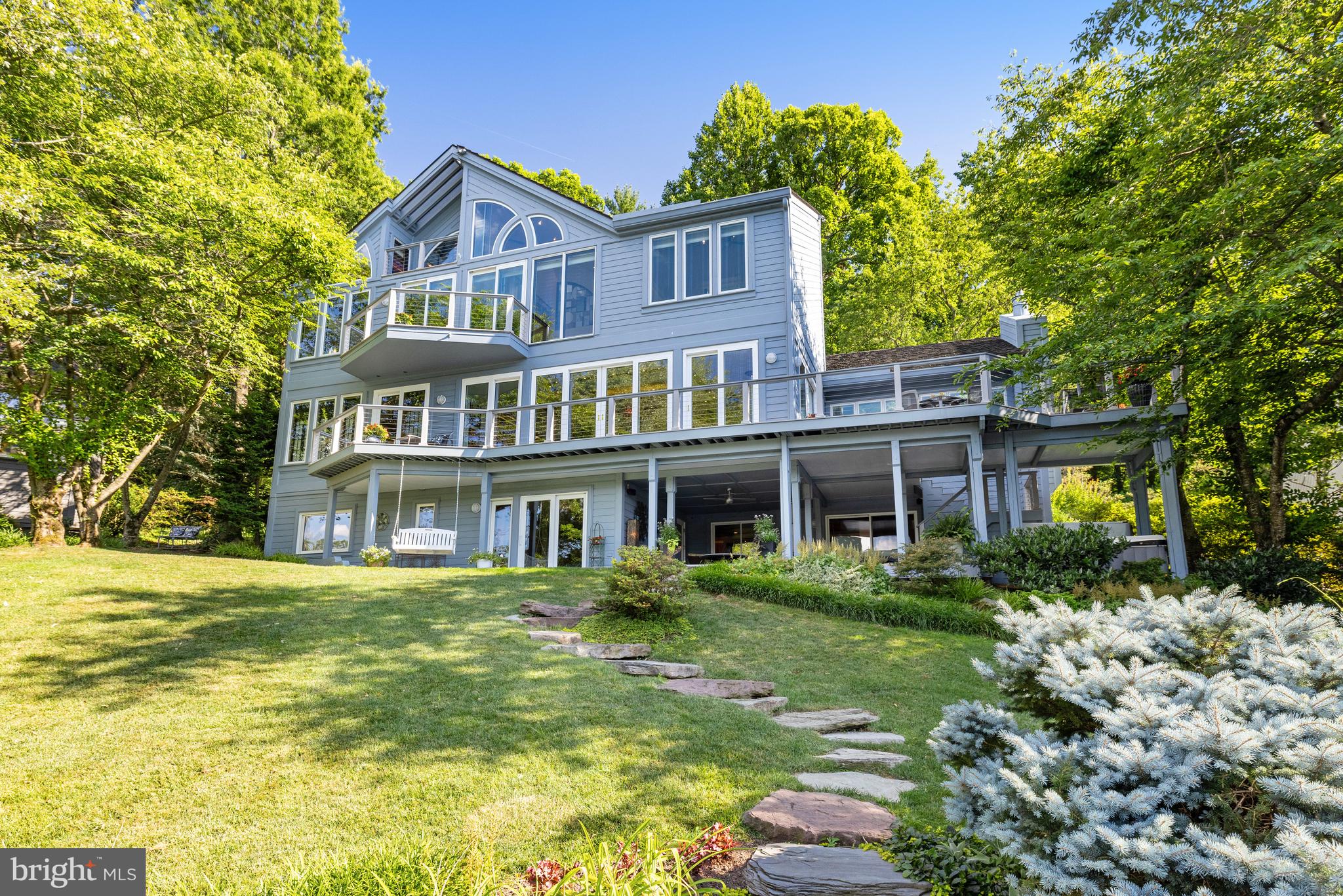 RESTON - Residential