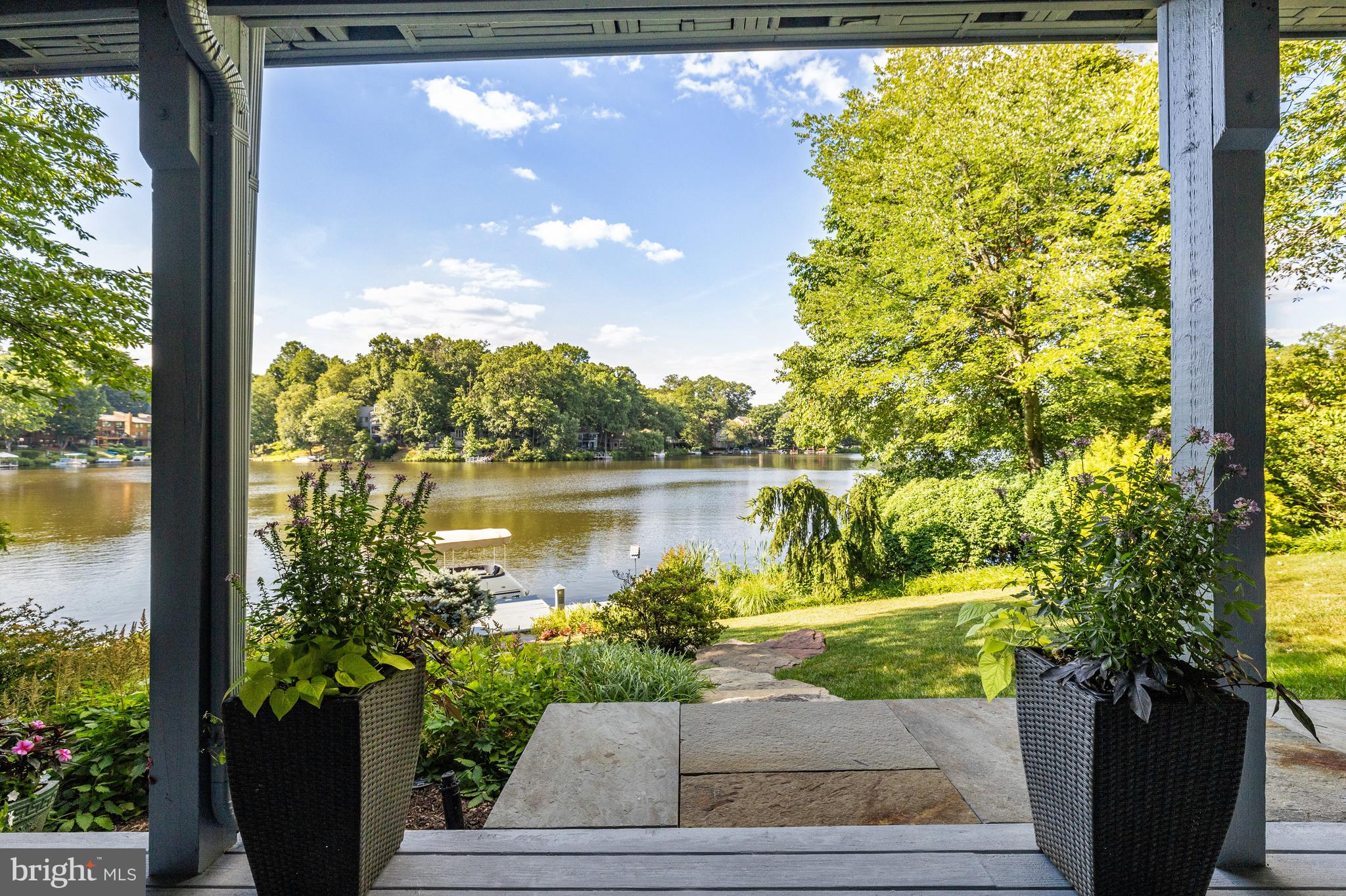 RESTON - Residential