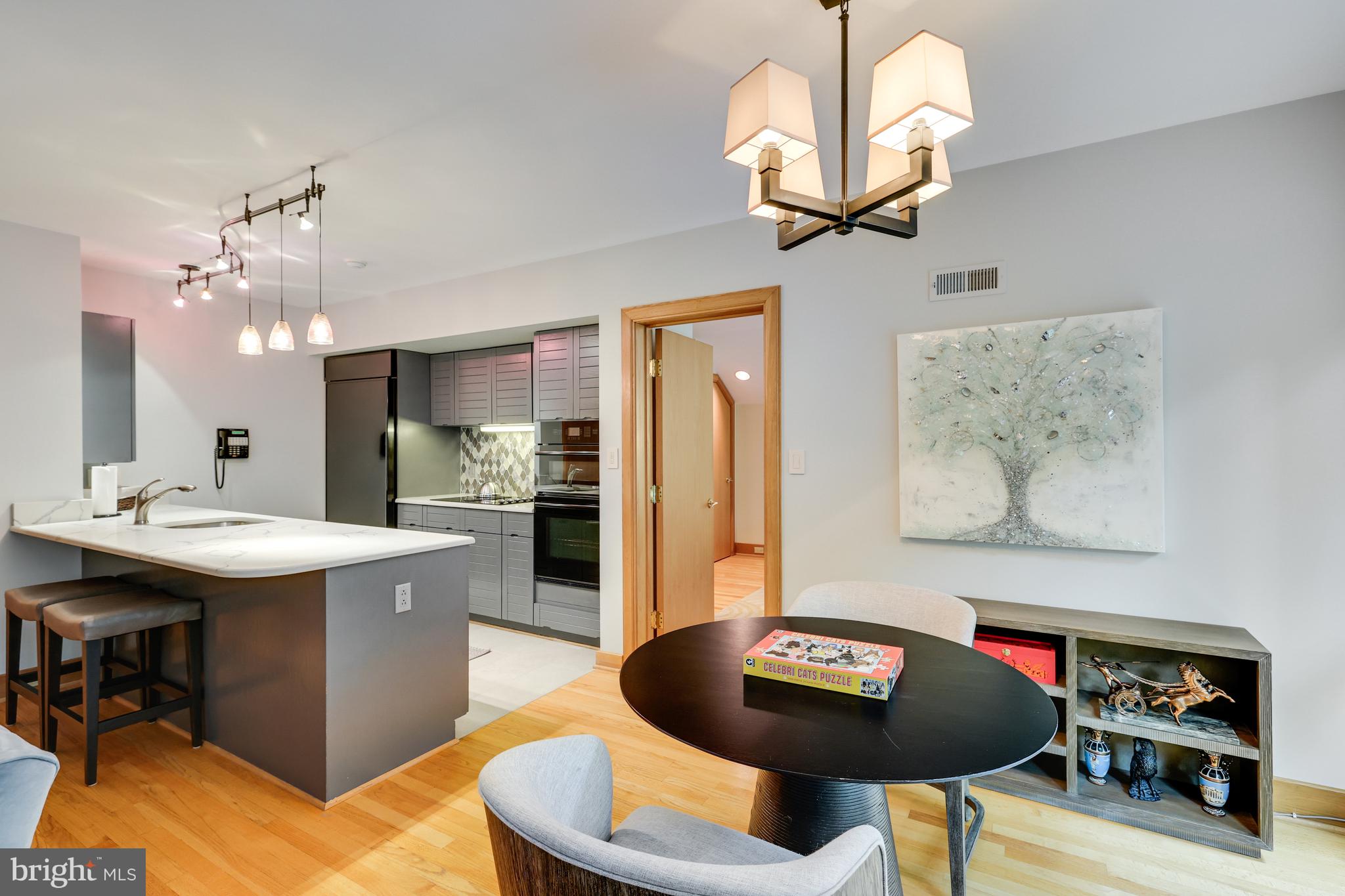 RESTON - Residential