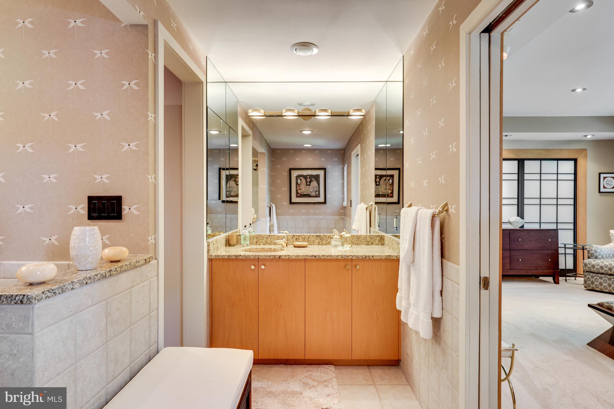 RESTON - Residential