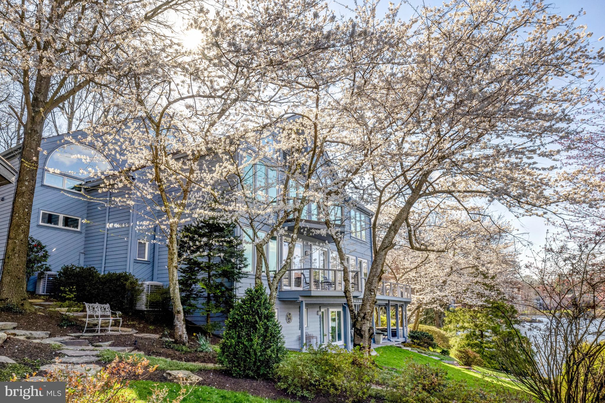 RESTON - Residential