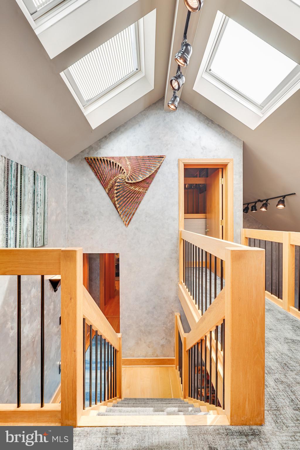 RESTON - Residential