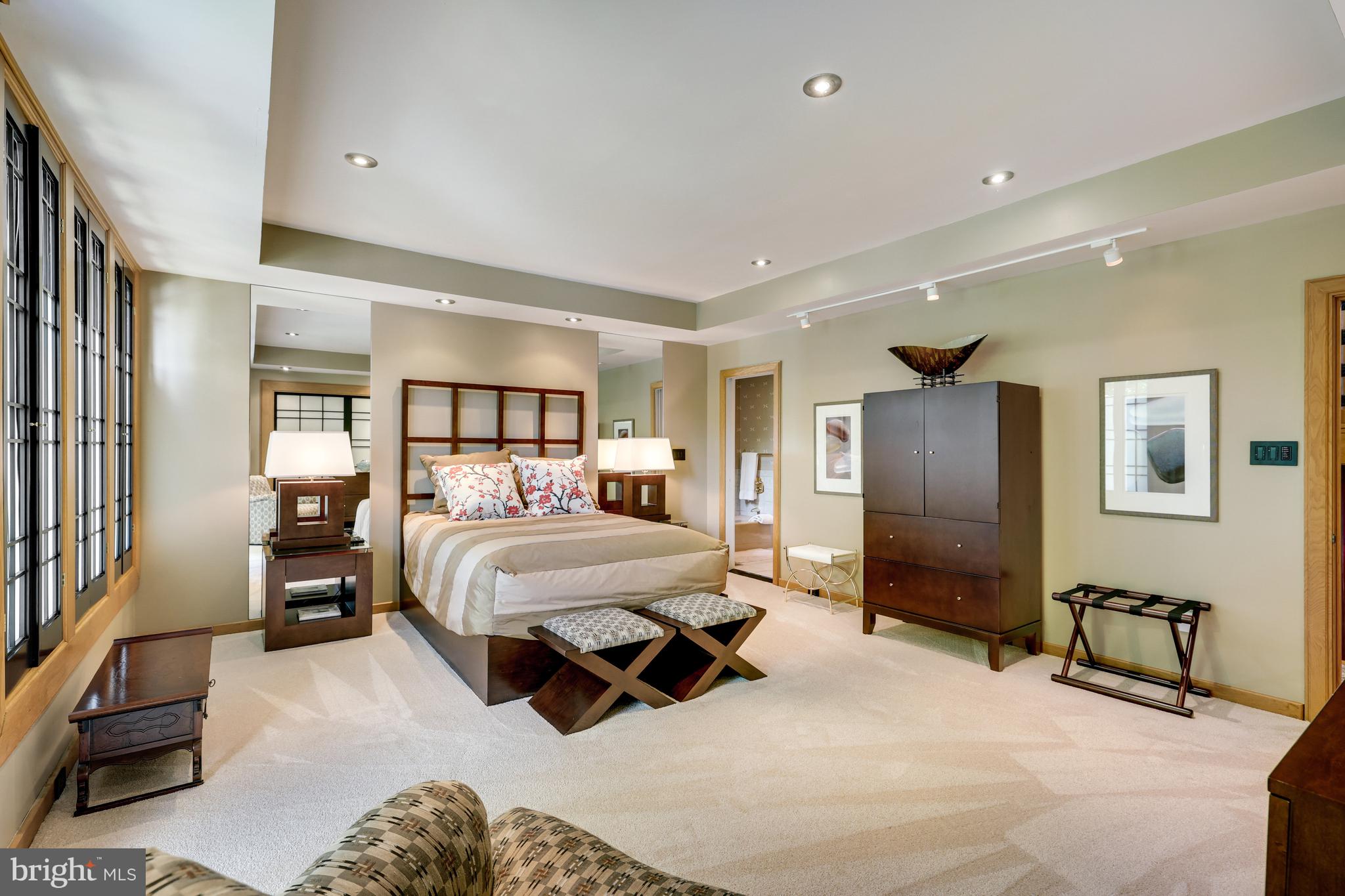 RESTON - Residential