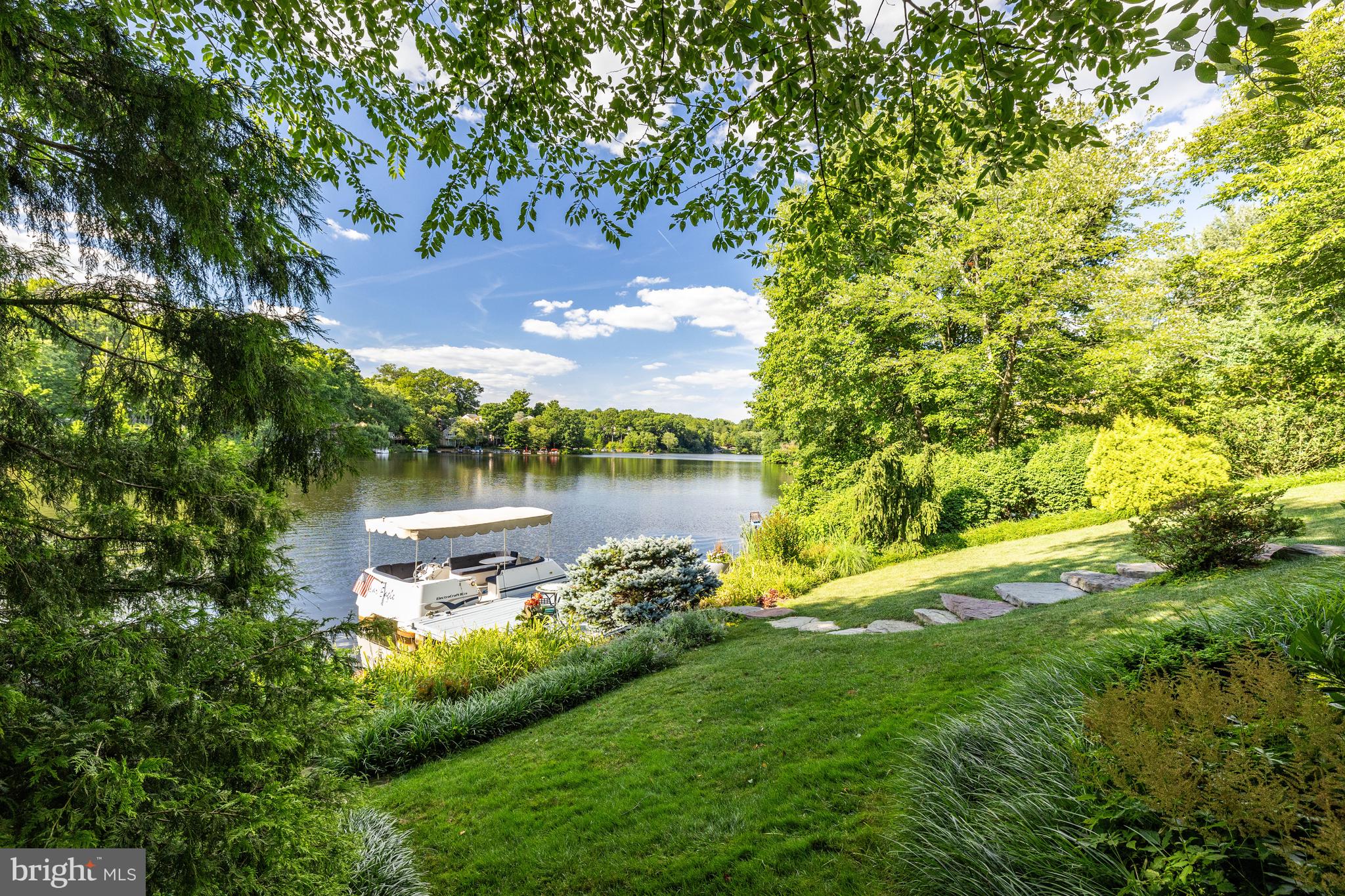 RESTON - Residential